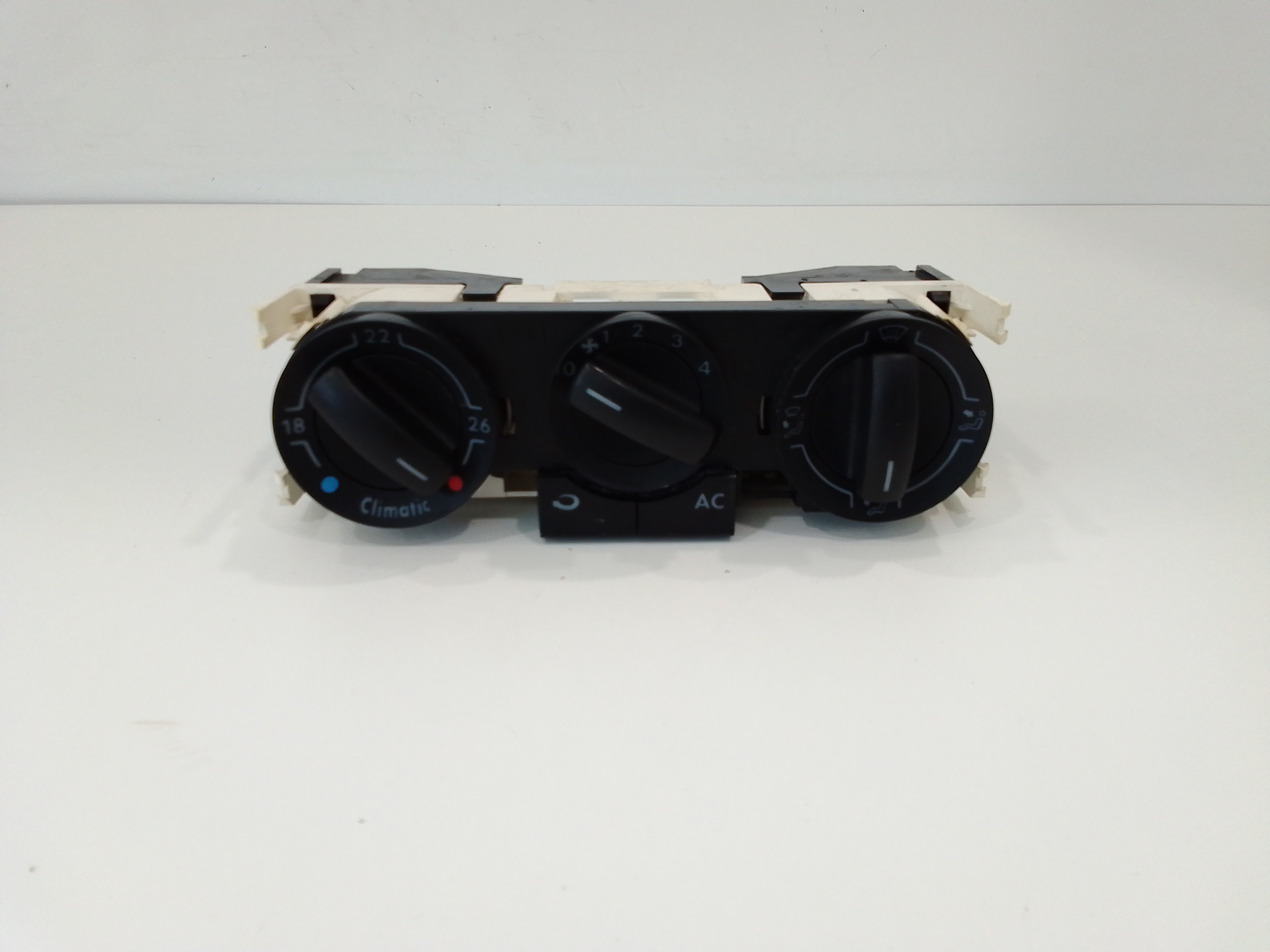 Blocco Comando Climatizzazione 6Q0819045AA Usato