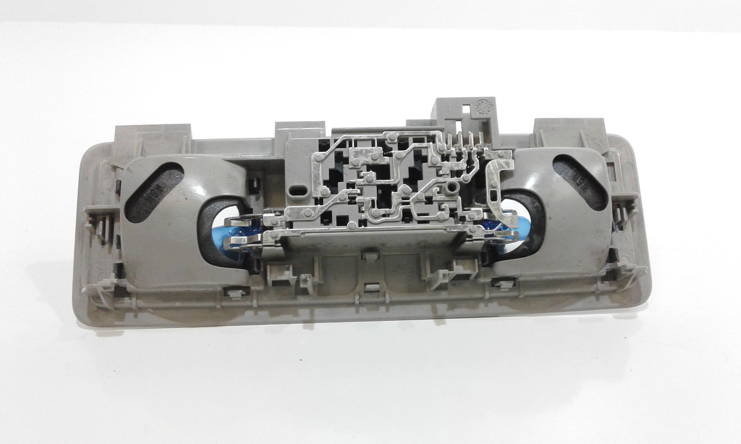 Luce Cortesia Centr. Tetto Usato