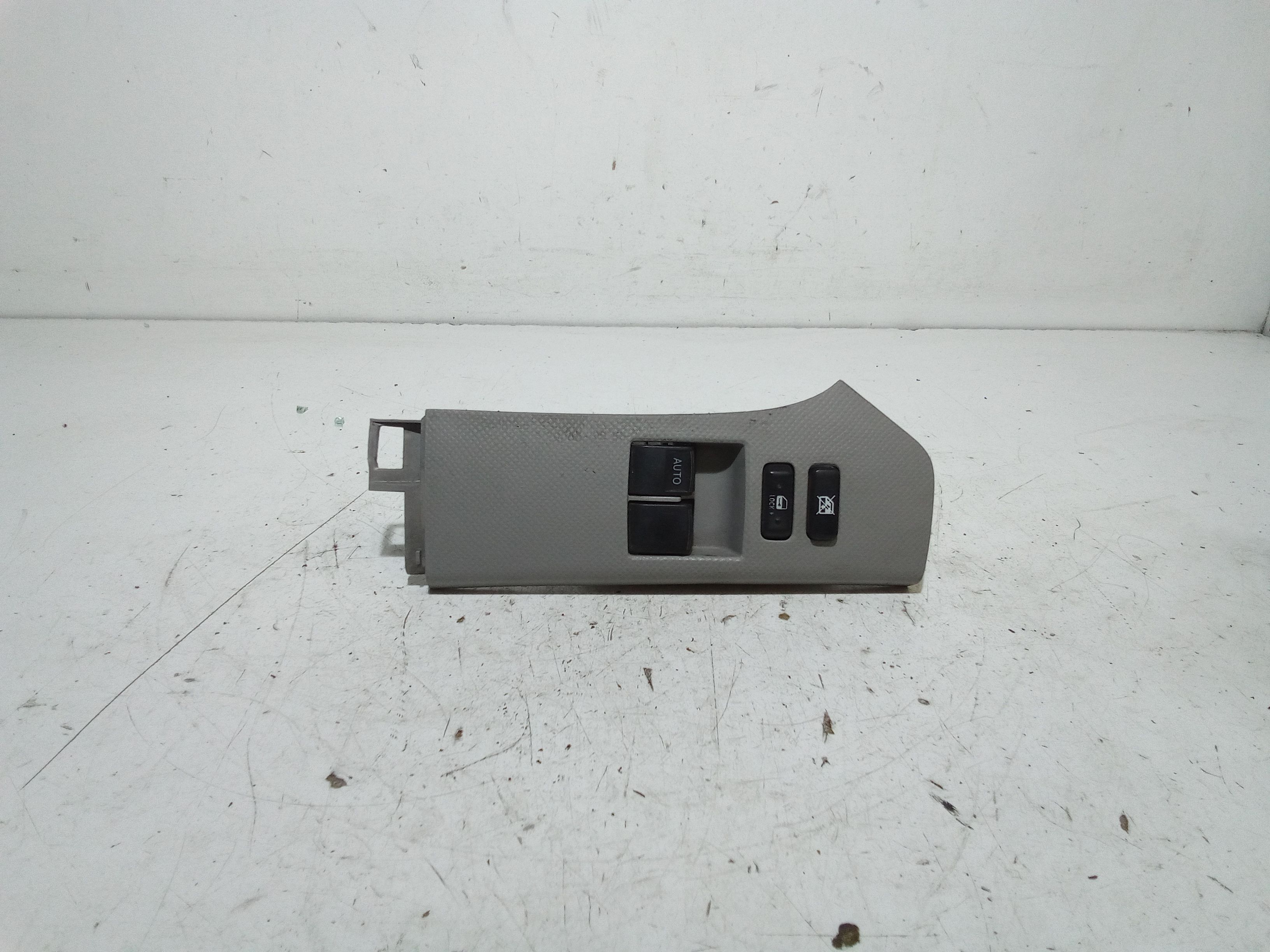 Interruttore Alzacristalli Porta Ant. Sinistro Usato