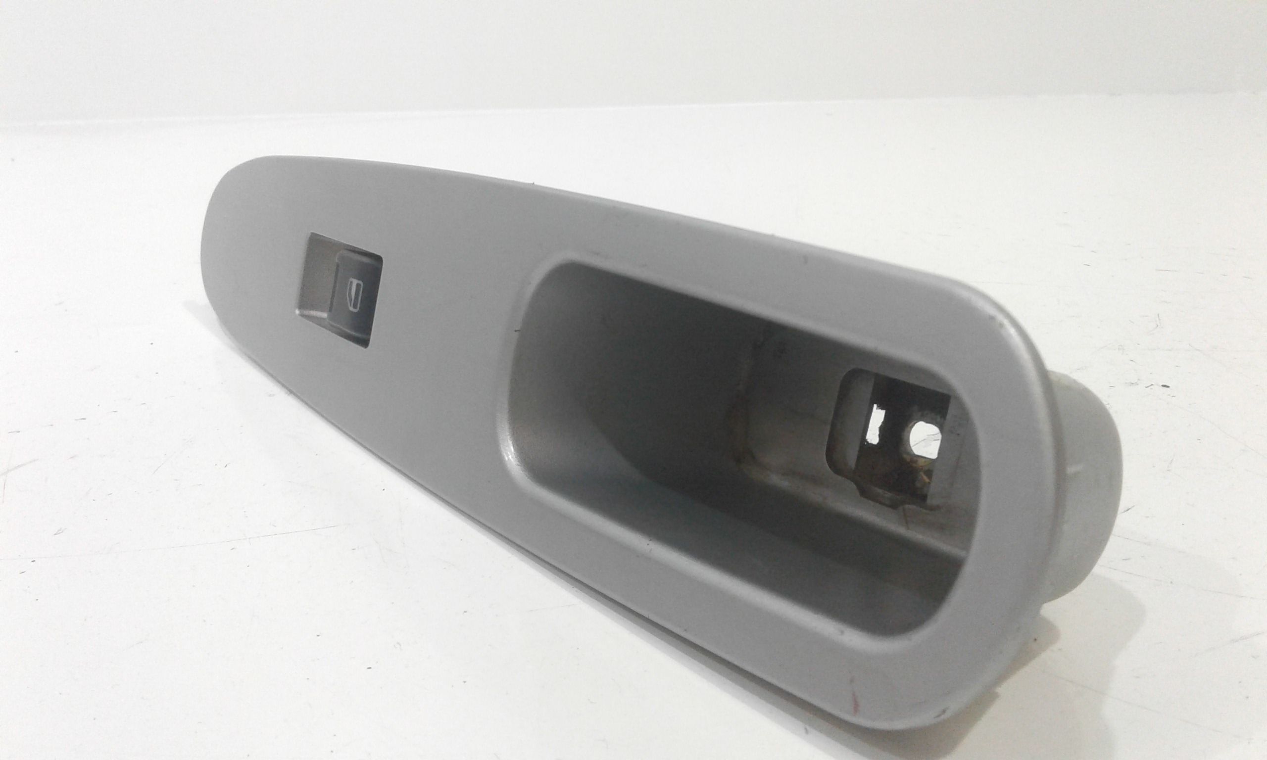 Interruttore Alzacristalli Porta Ant. Destro Usato