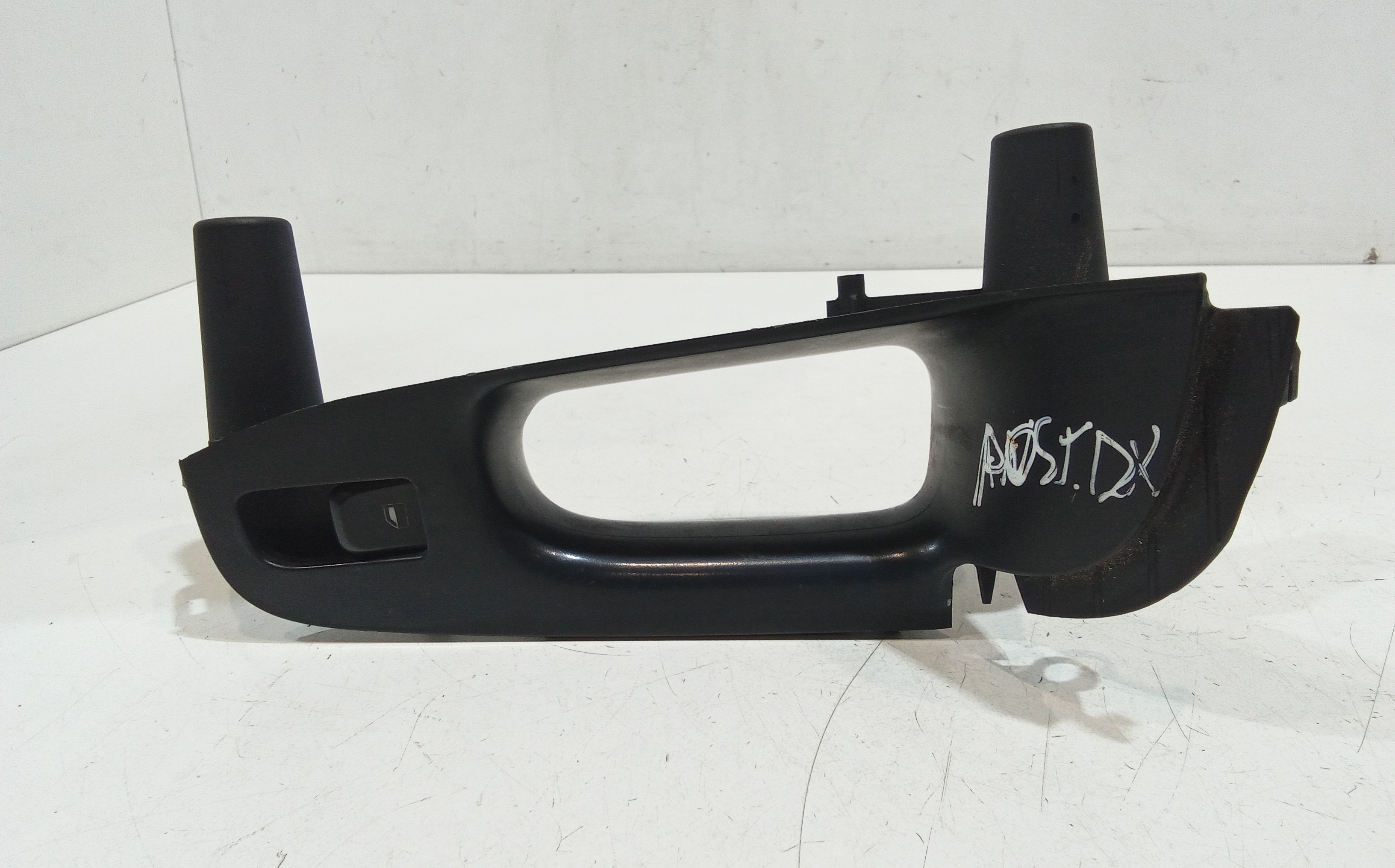 Interruttore Alzacristalli Porta Ant. Destro Usato