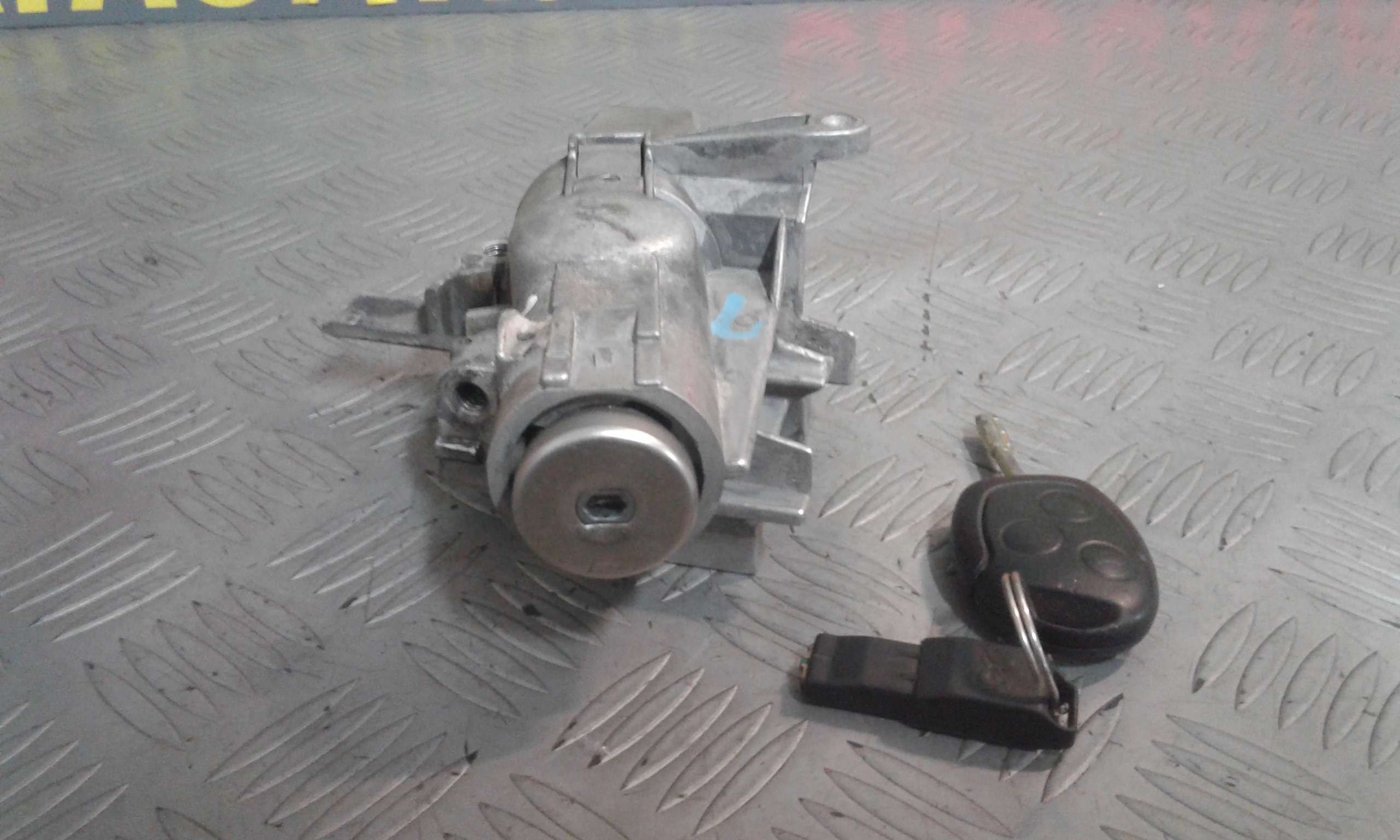 Commutatore Avviamento Con Cilindretti Serrature Usato