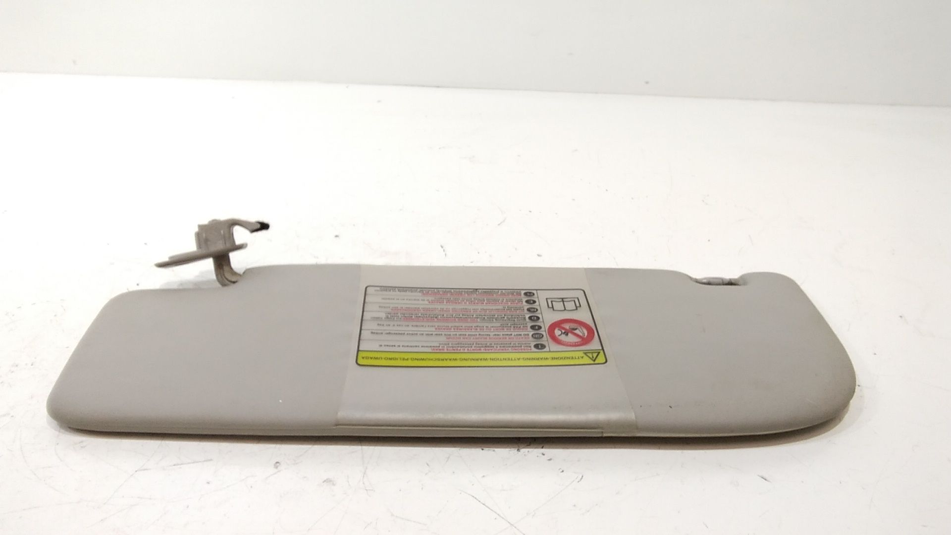 Aletta Parasole Parabrezza Destro 1609258880 Usato