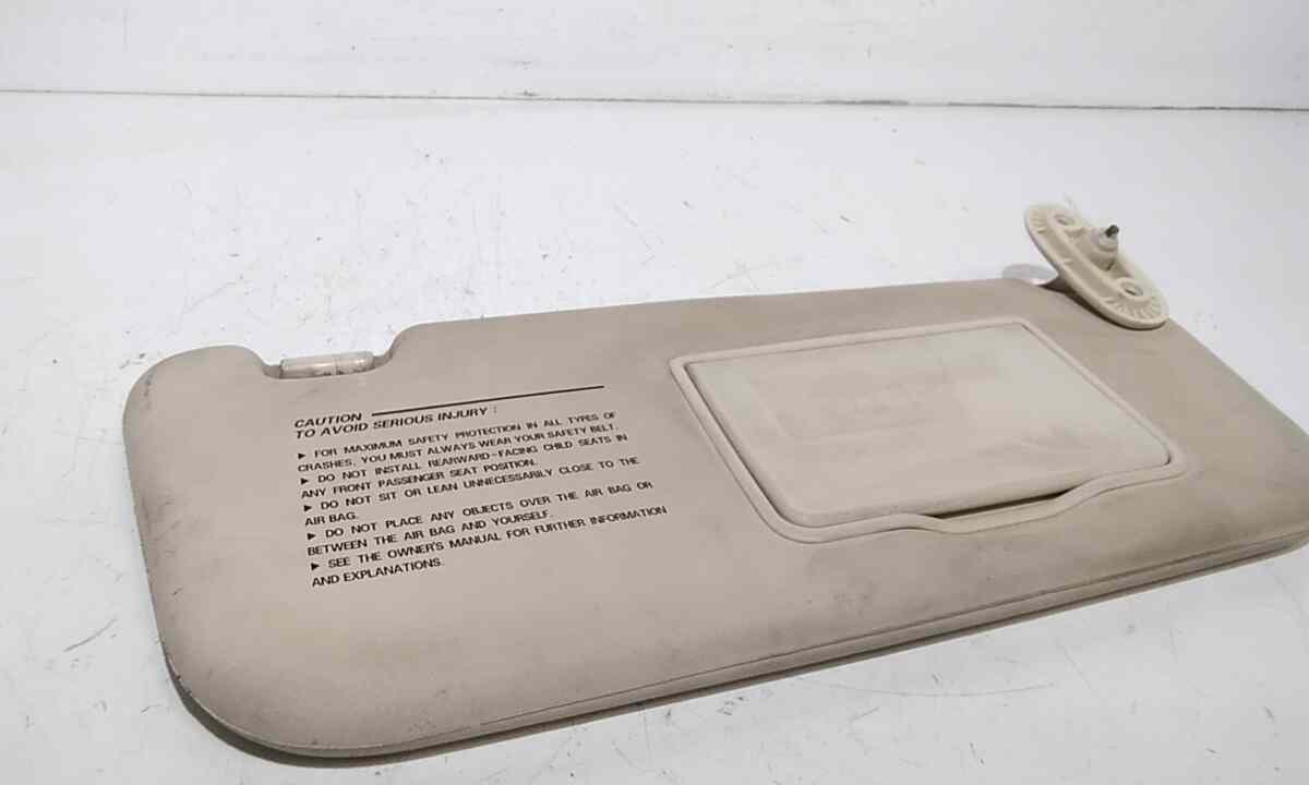 Aletta Parasole Parabrezza Destro 852101C420OI Usato