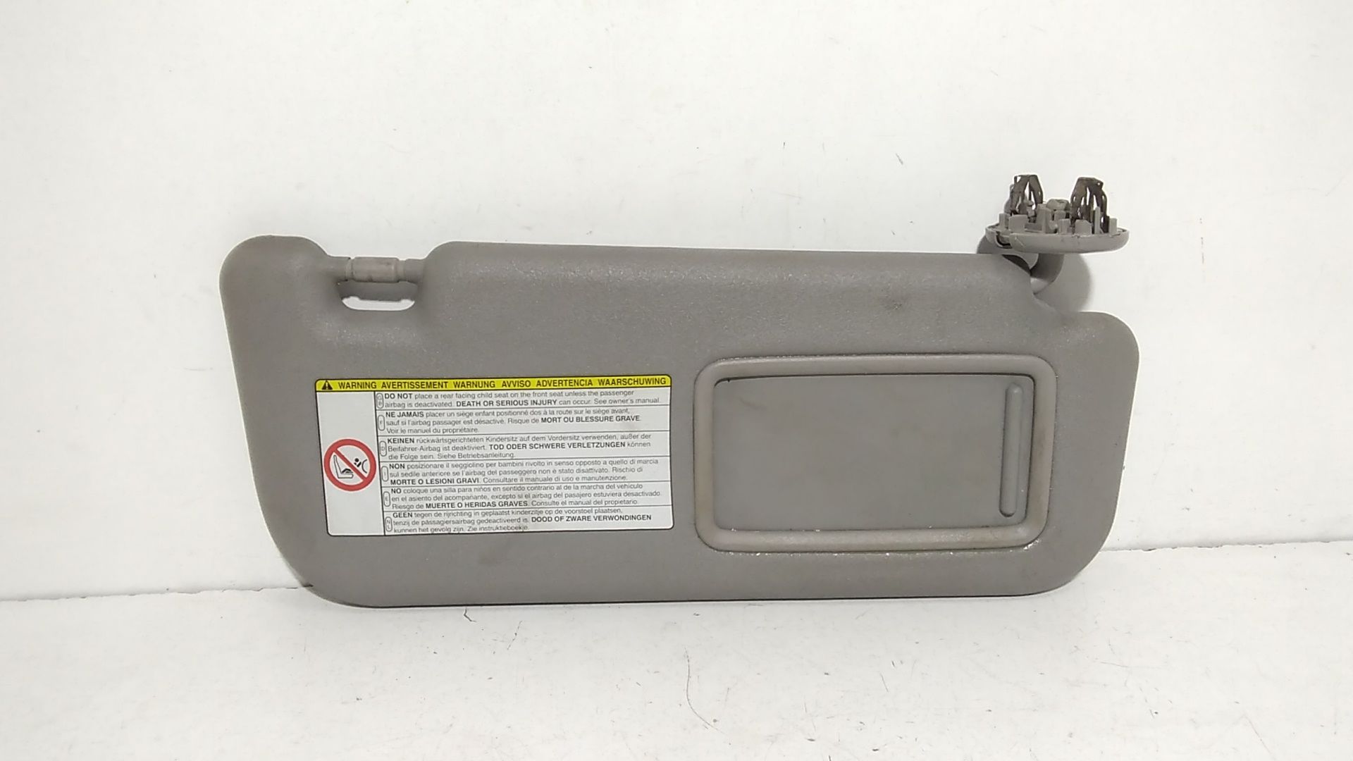 Aletta Parasole Parabrezza Destro 7431052531B0 Usato