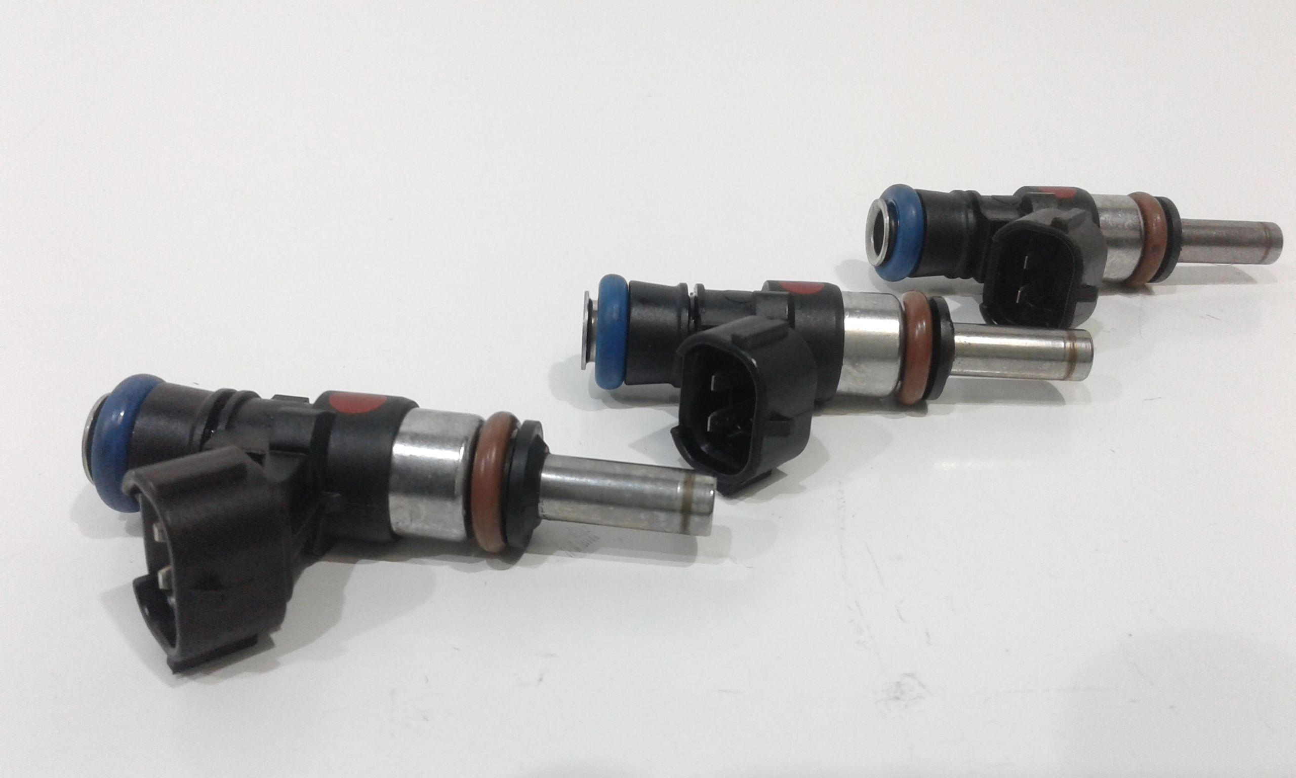 Iniettore 166009685R Usato