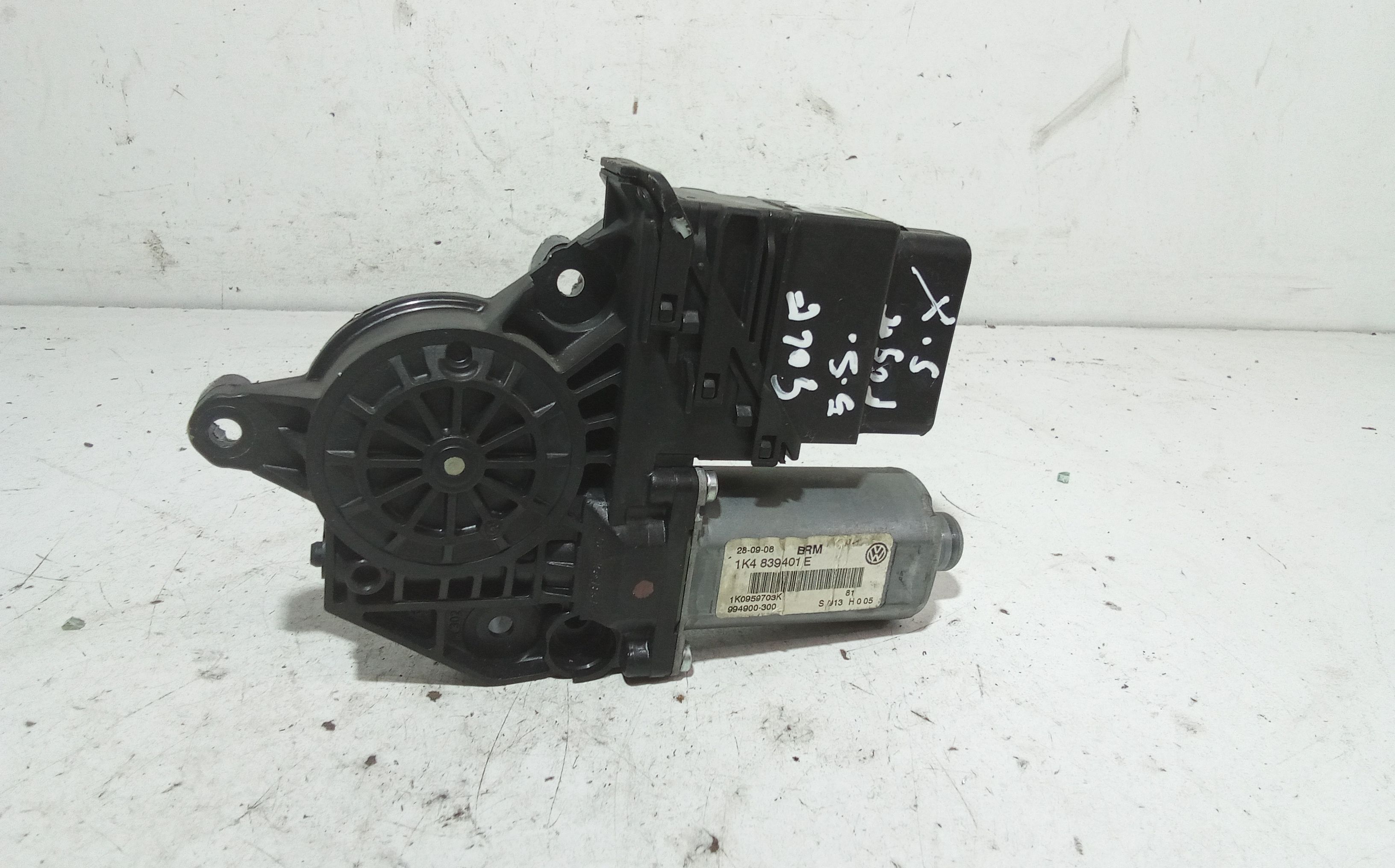 Motorino Alzacristallo Porta Post. Sinistro 5K0959703VW3 Usato