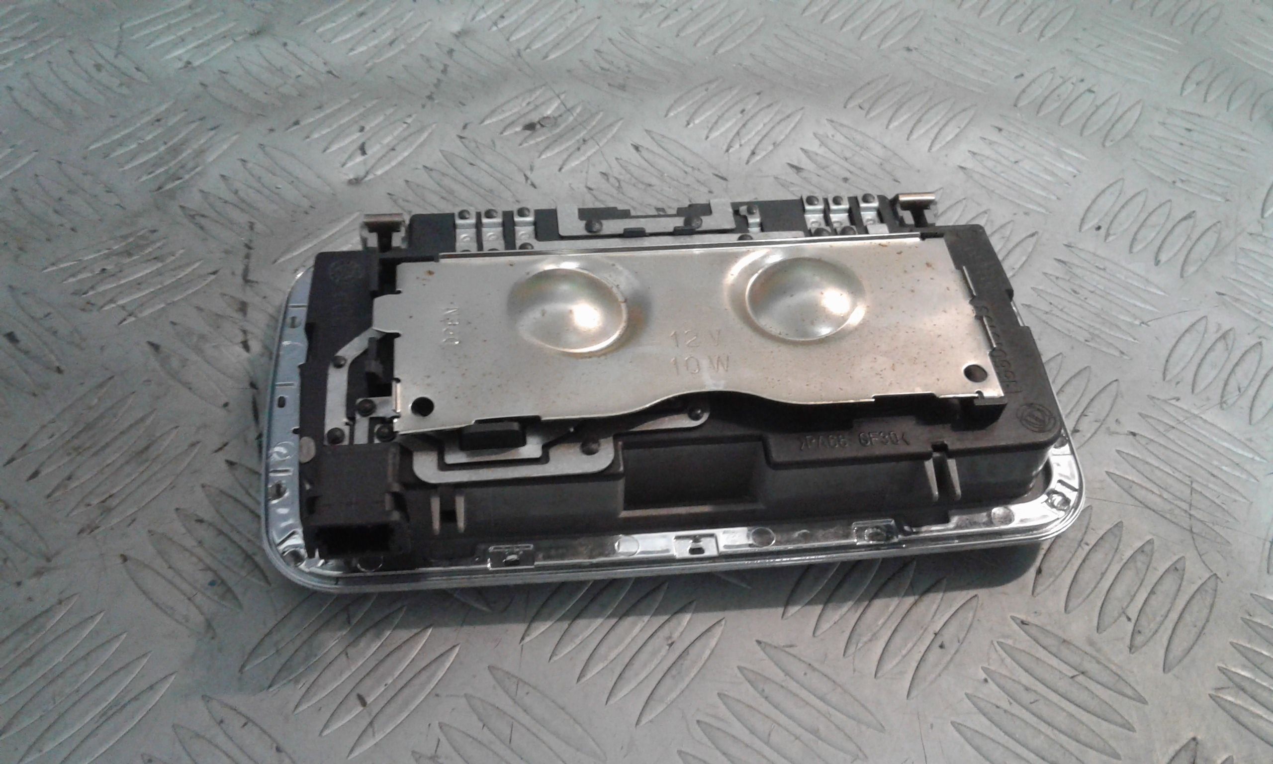 Luce Cortesia Ant. Tetto 156020387 Usato