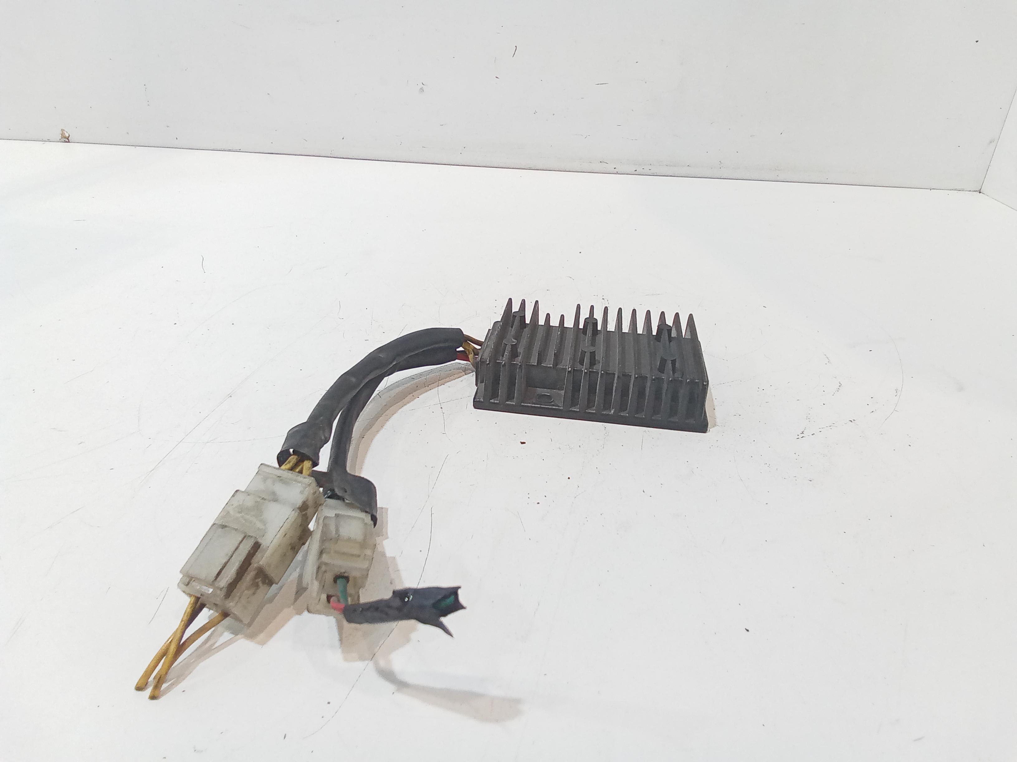 Regolatore Tensione Usato