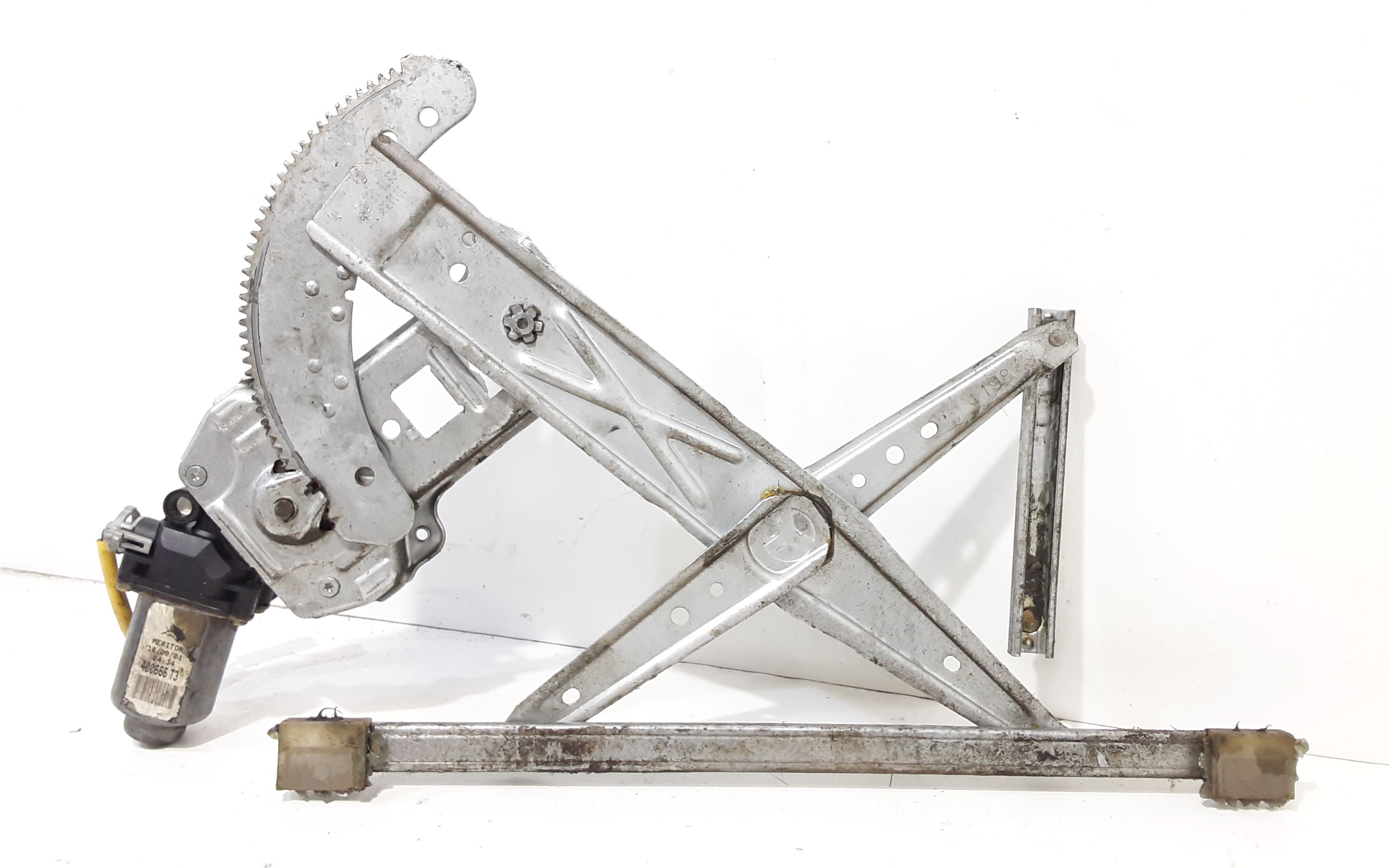 Alzacristallo Porta Ant. Destro 807005F600 Usato