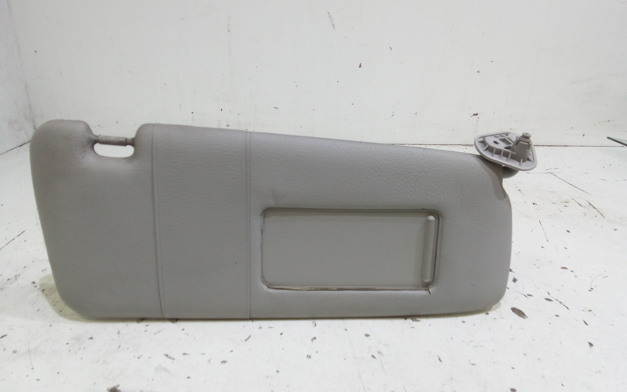 Aletta Parasole Parabrezza Destro 51162699048 Usato