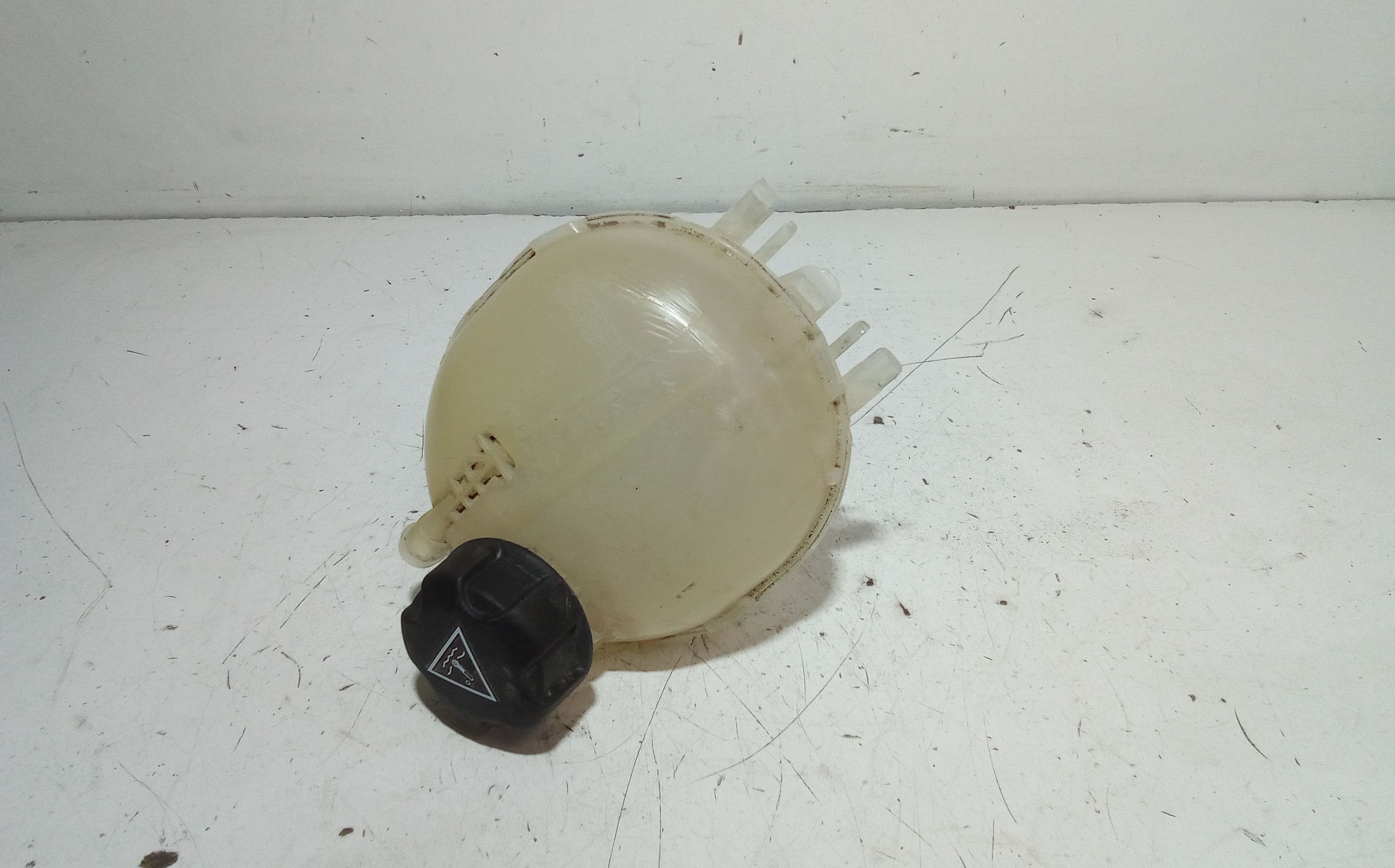 vaschetta compensazione radiatore - Immagine 1 di 4