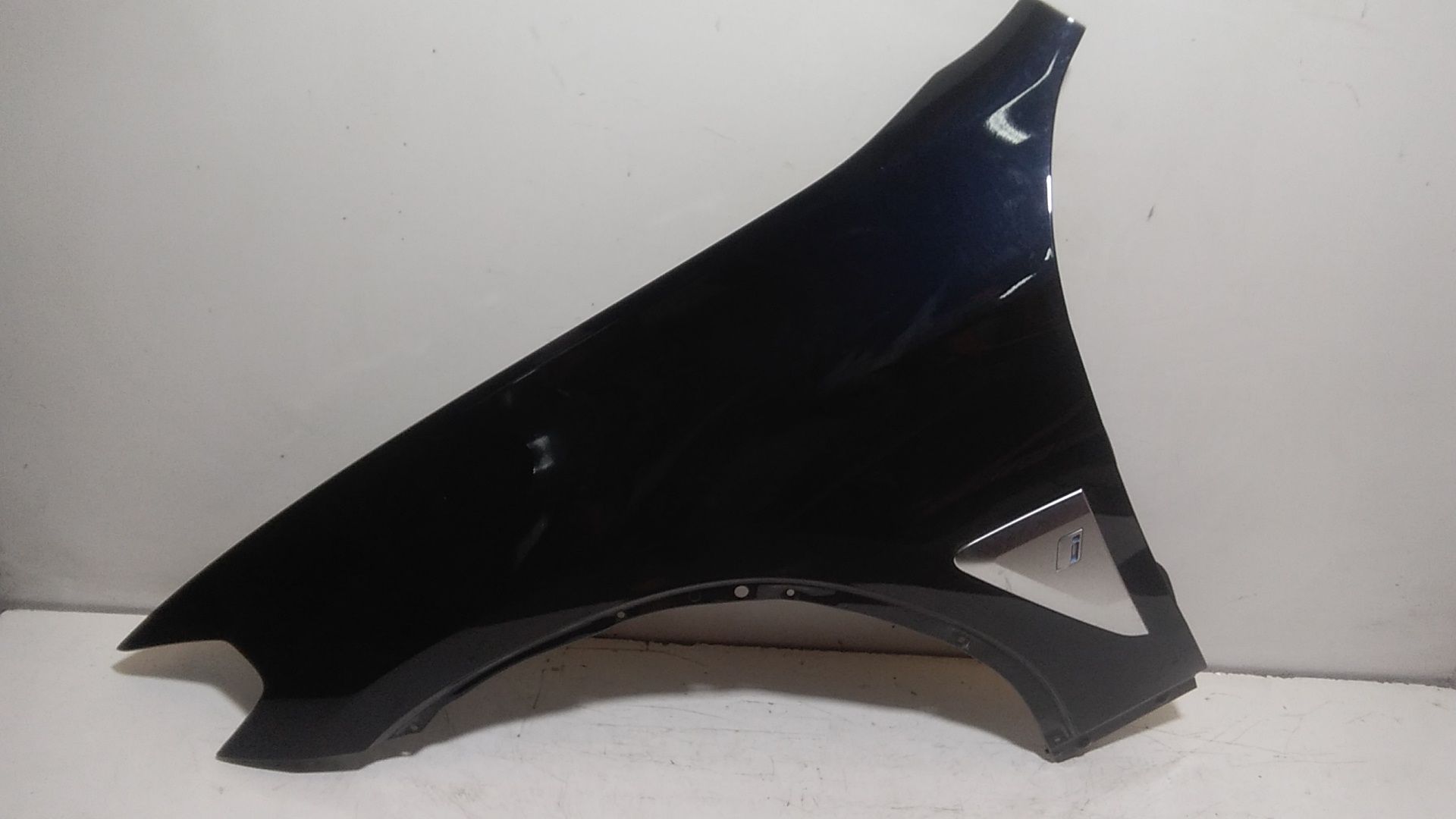 Parafango Ant. Sinistro 41007930973 Usato