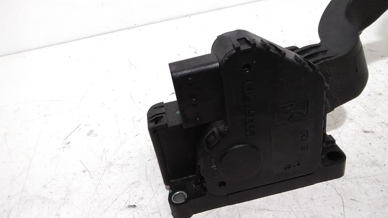 Pedale Acceleratore 13305804 Usato