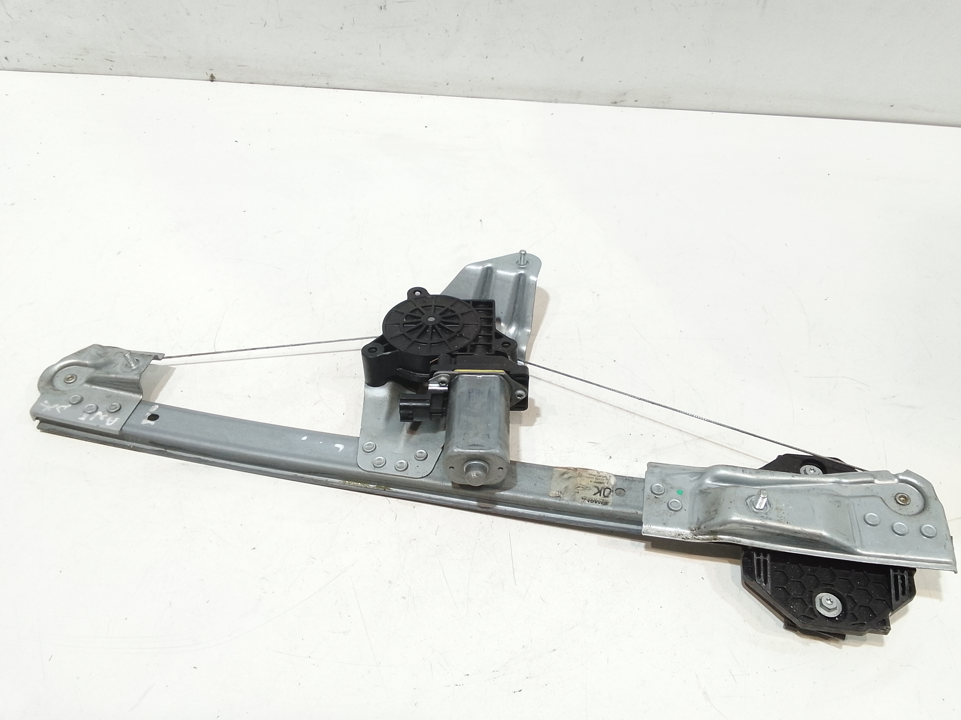 Alzacristallo Porta Ant. Destro 8200800404 Usato