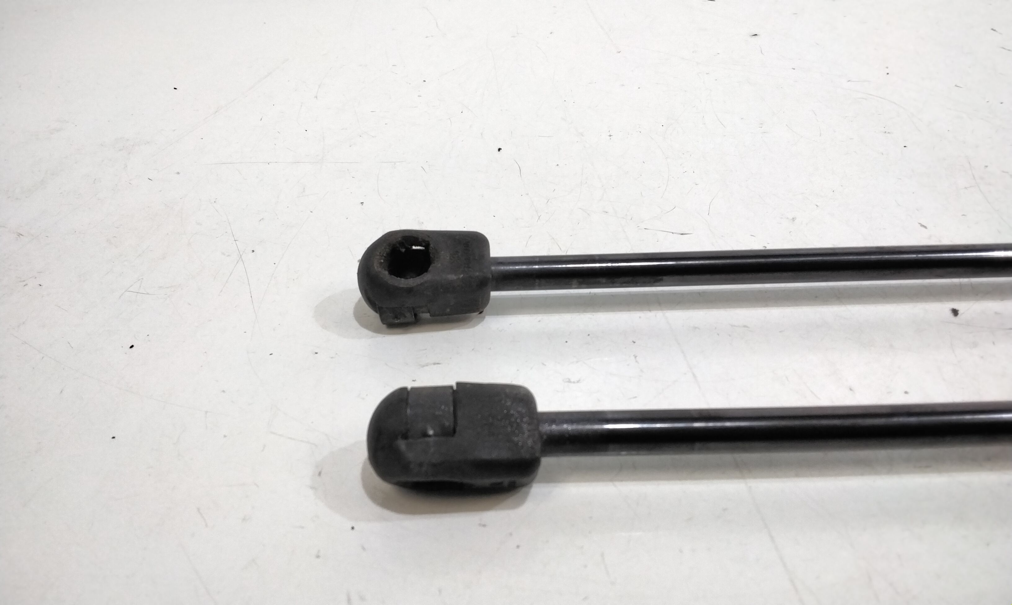 Cerniera Cofano Post. Destro Usato