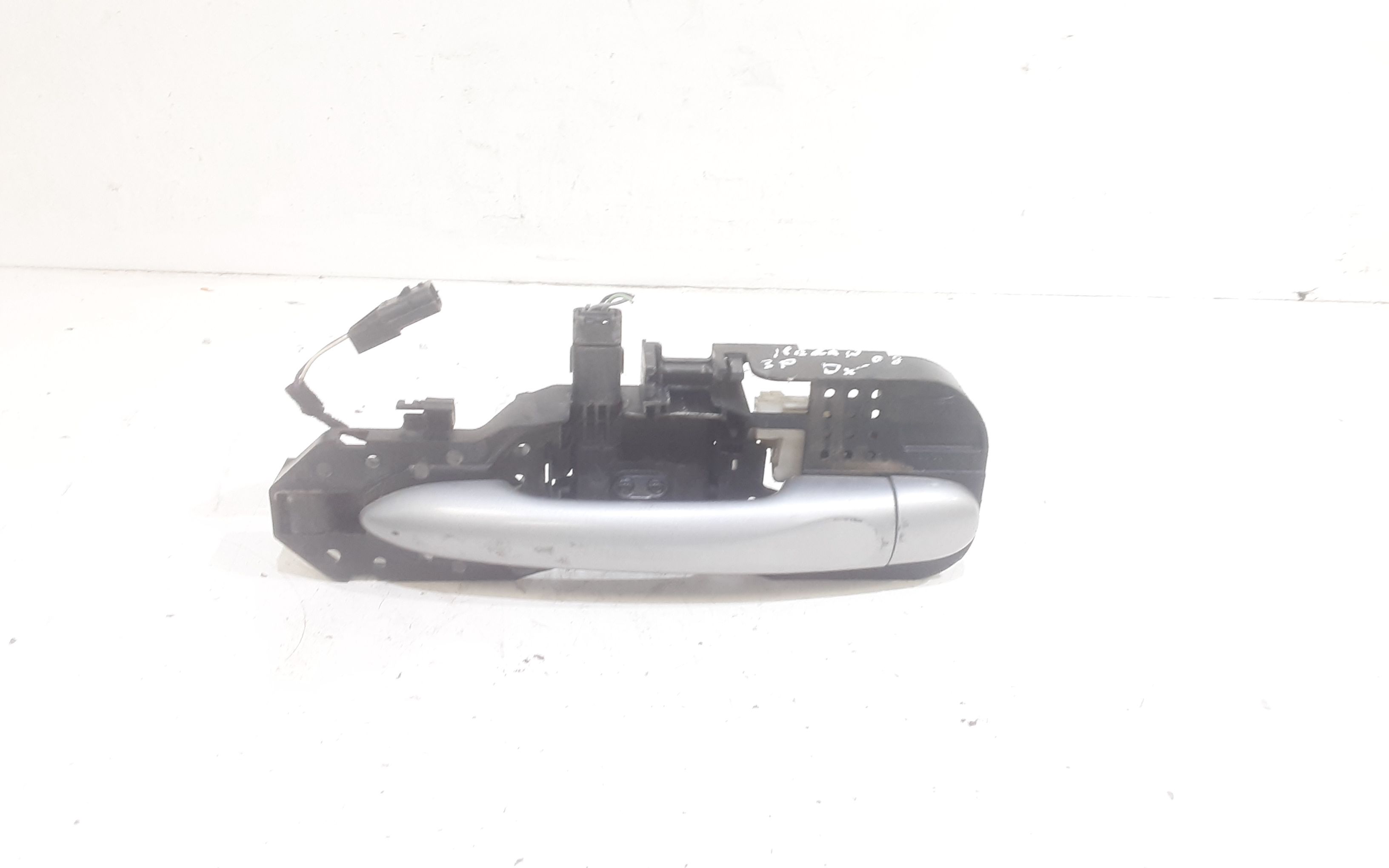 Maniglia Porta Ant. Destro 806B02596R Usato