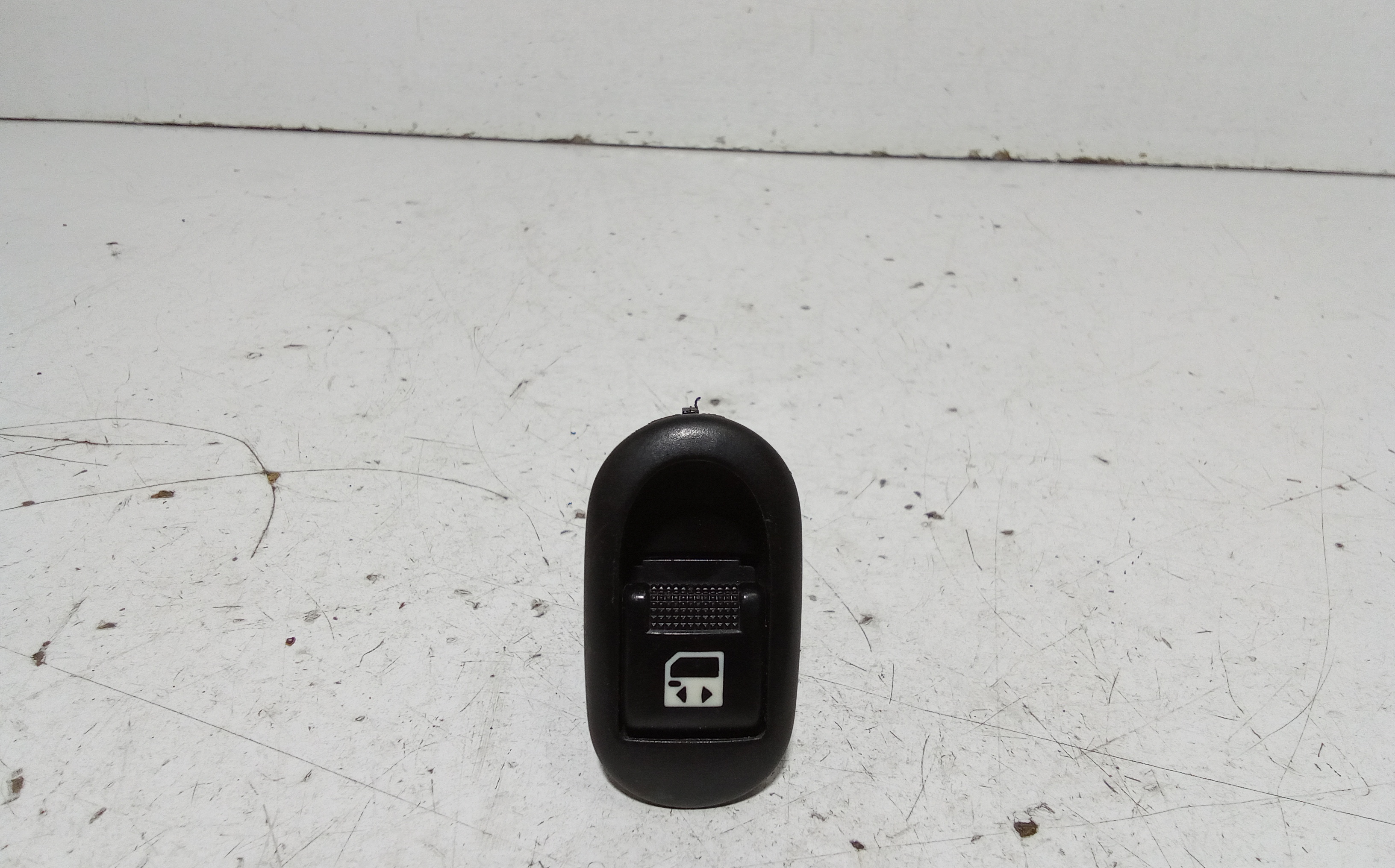 Interruttore Alzacristalli Porta Ant. Destro 6552ZG Usato