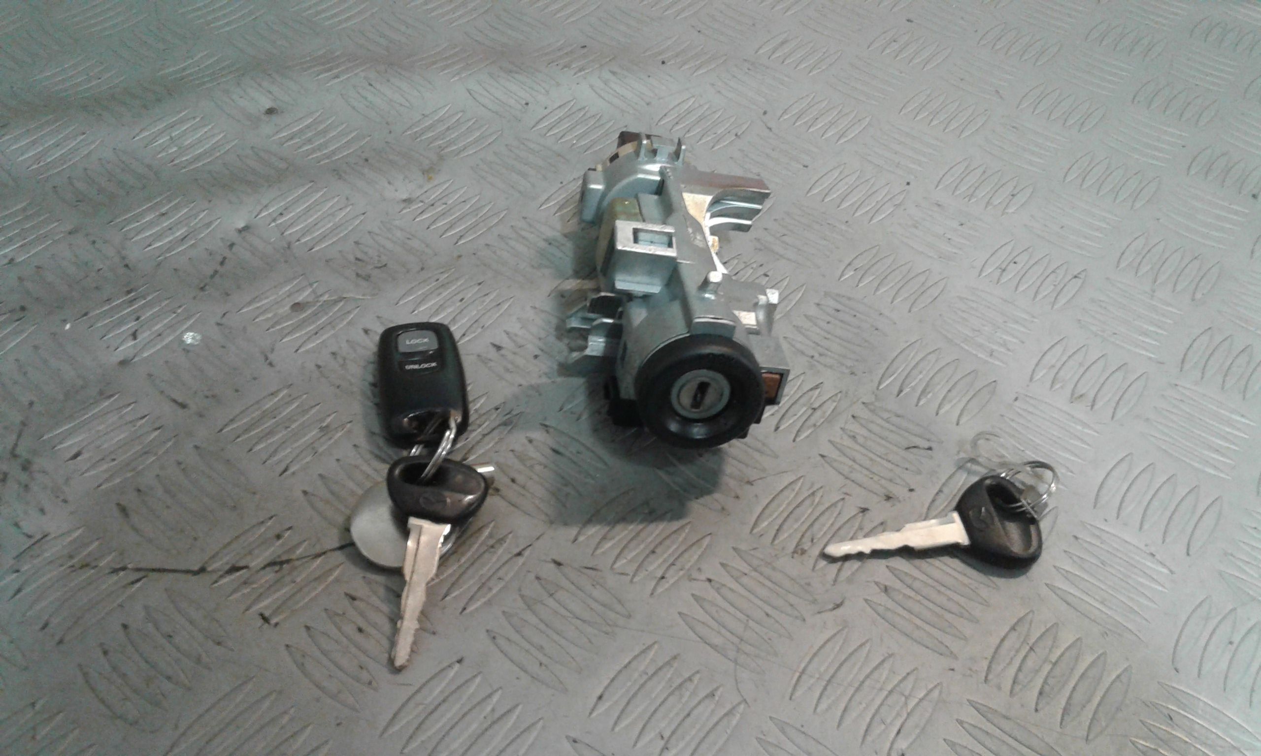 Commutatore Avviamento Con Cilindretti Serrature Usato