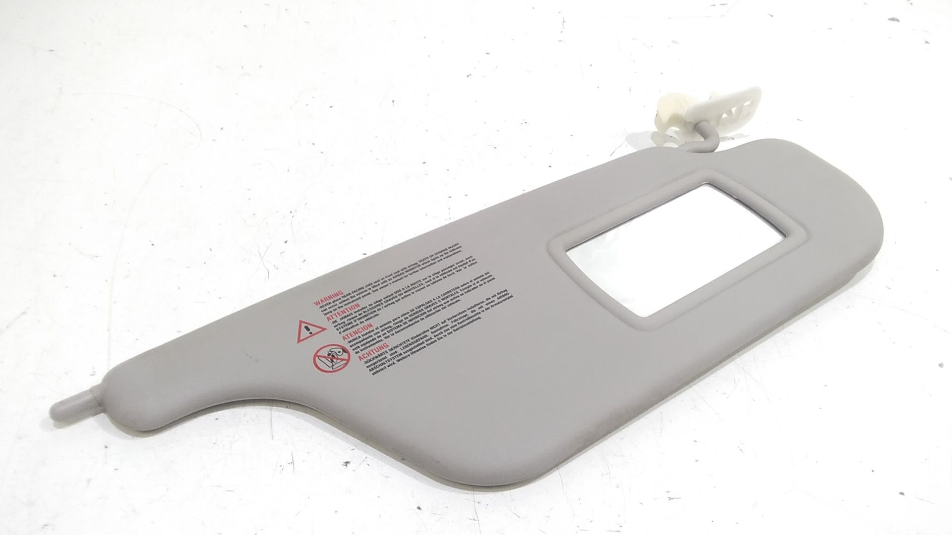 Aletta Parasole Parabrezza Destro 8200294229 Usato