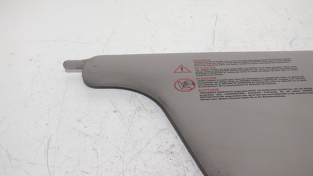 Aletta Parasole Parabrezza Destro 8200294229 Usato