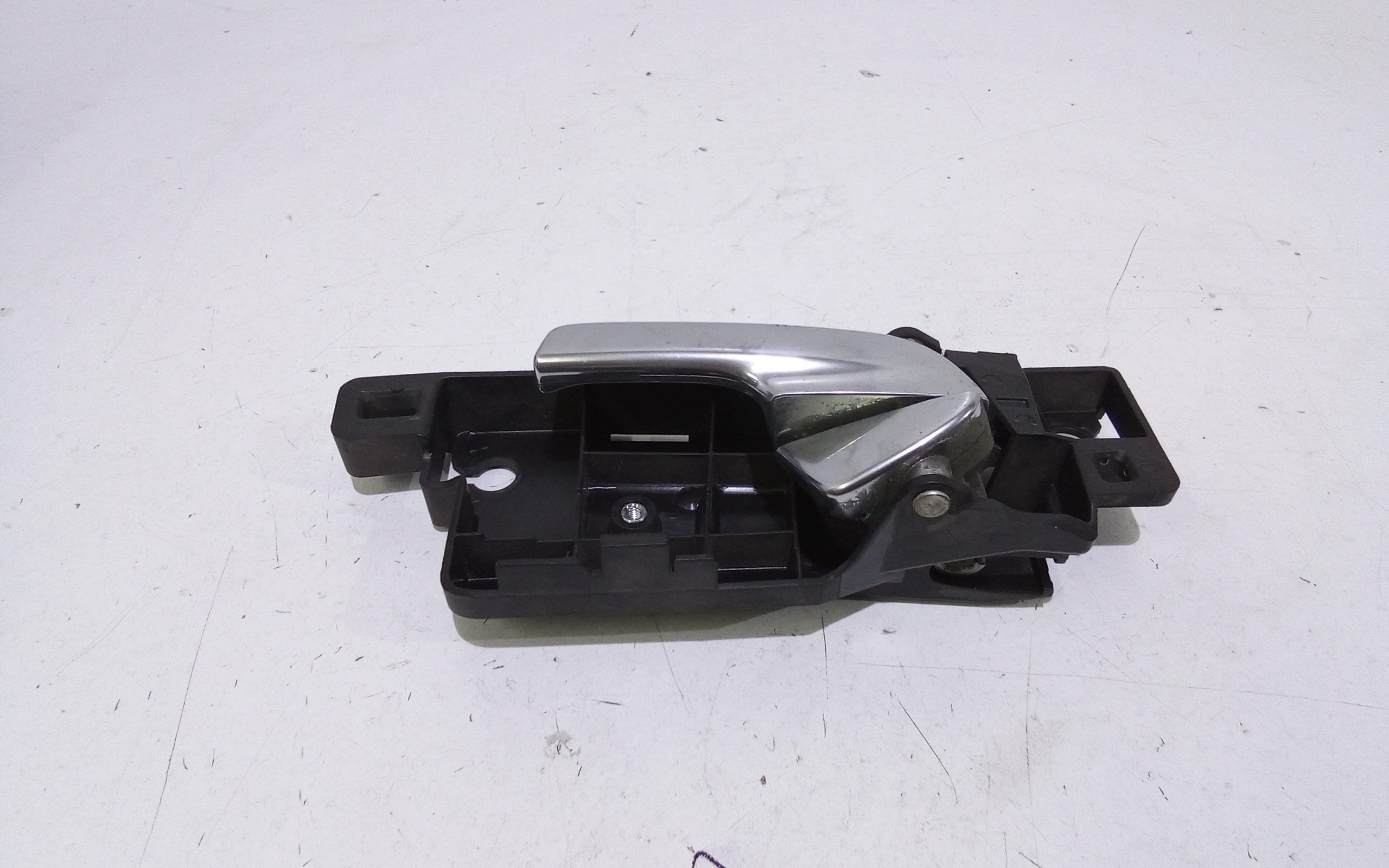 Maniglia Int. Apertura Porta Post. Sinistro 1701550 Usato