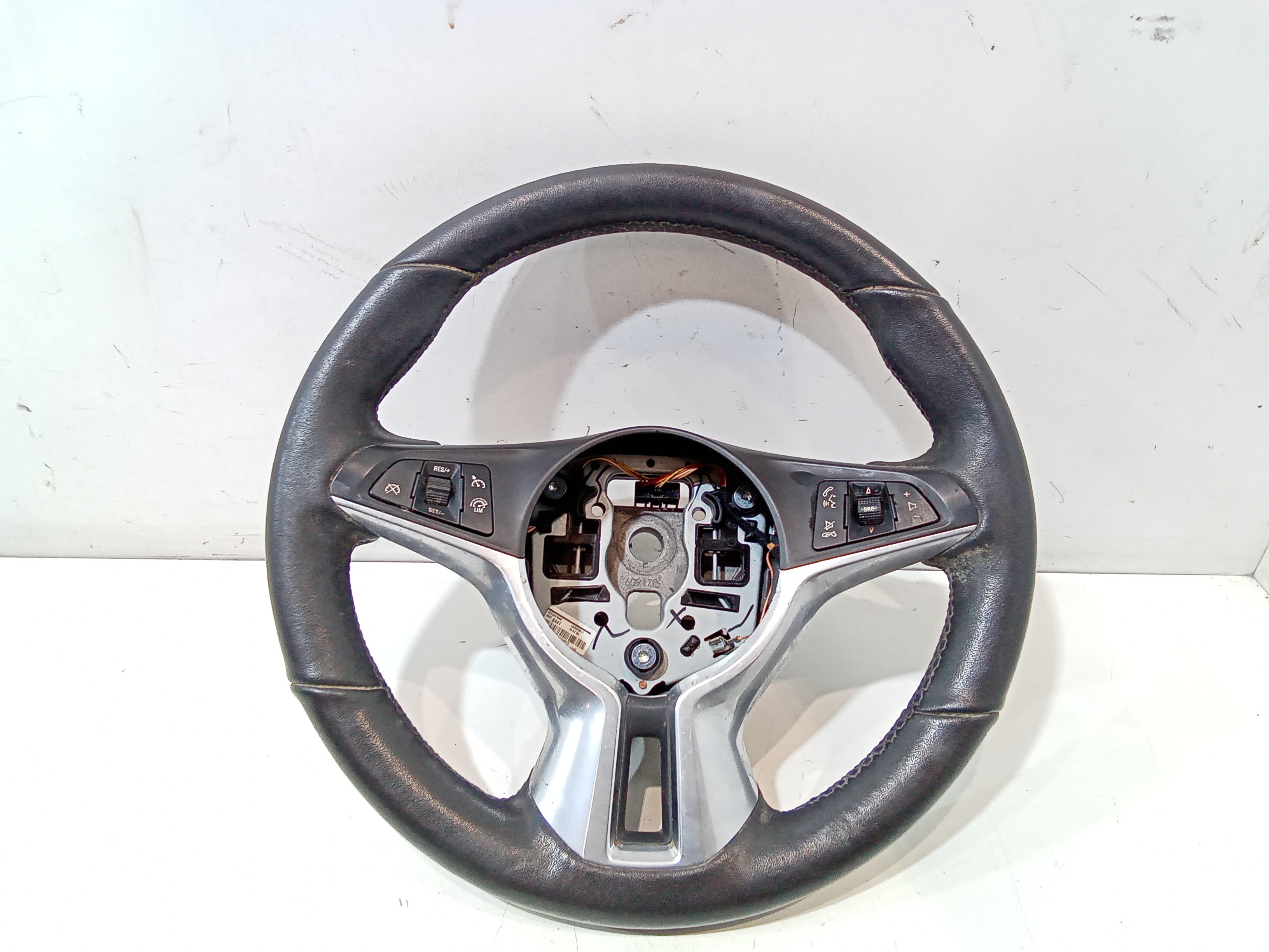 Volante 13357743 Usato