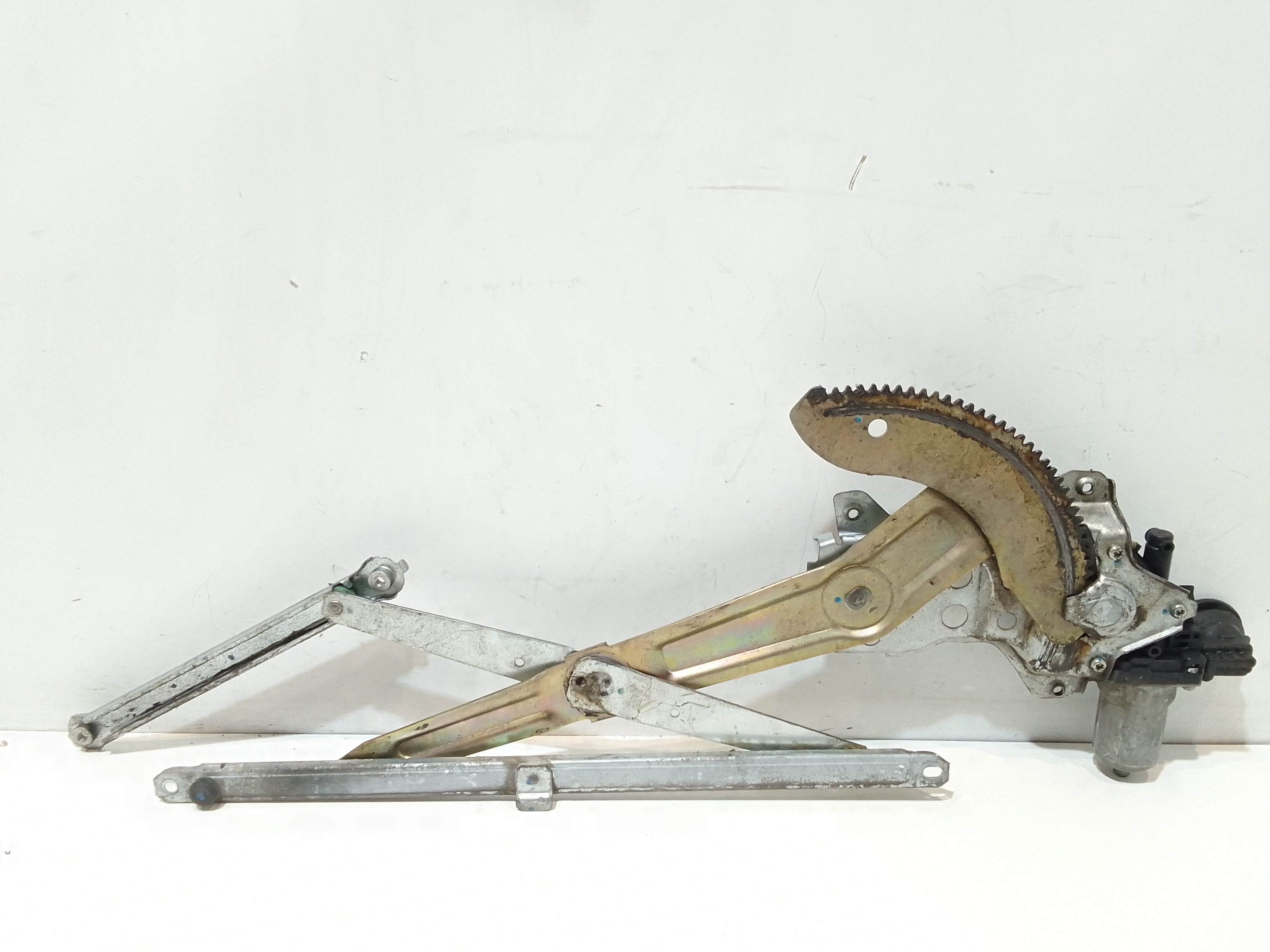 Alzacristallo Porta Ant. Sinistro 8344062J00000 Usato