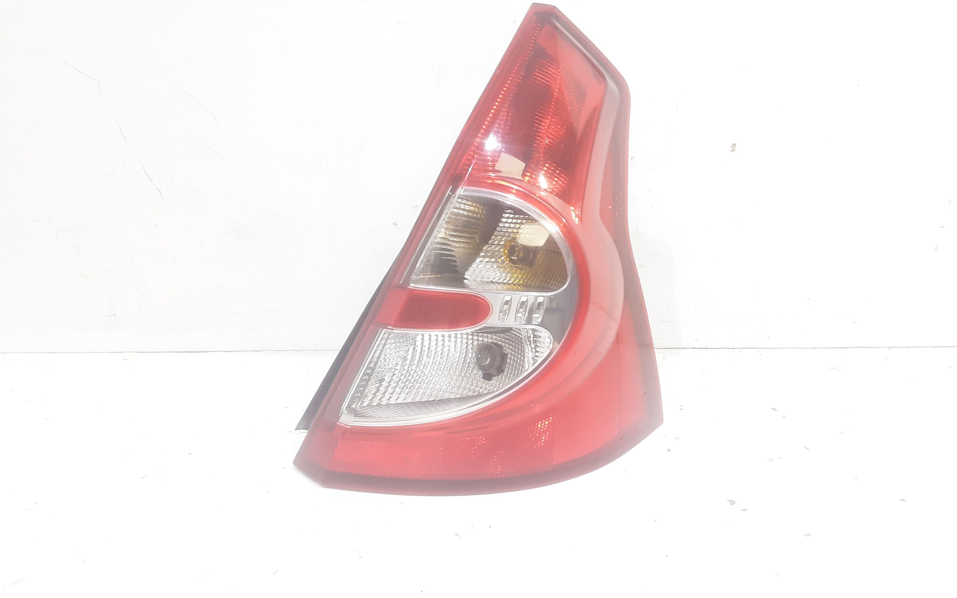 Fanale Post. Destro 8200734824 Usato