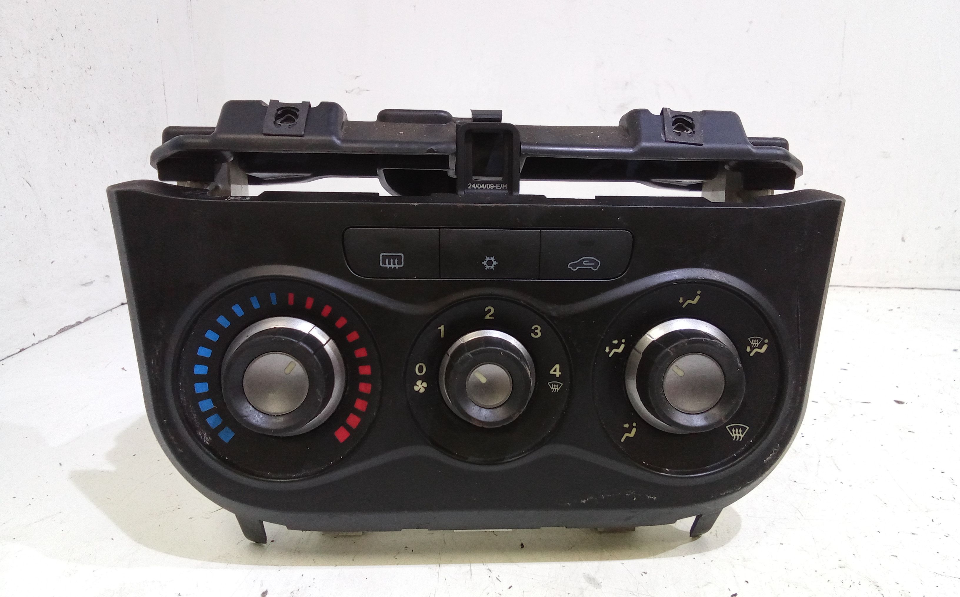 Blocco Comando Climatizzazione 156088743 Usato