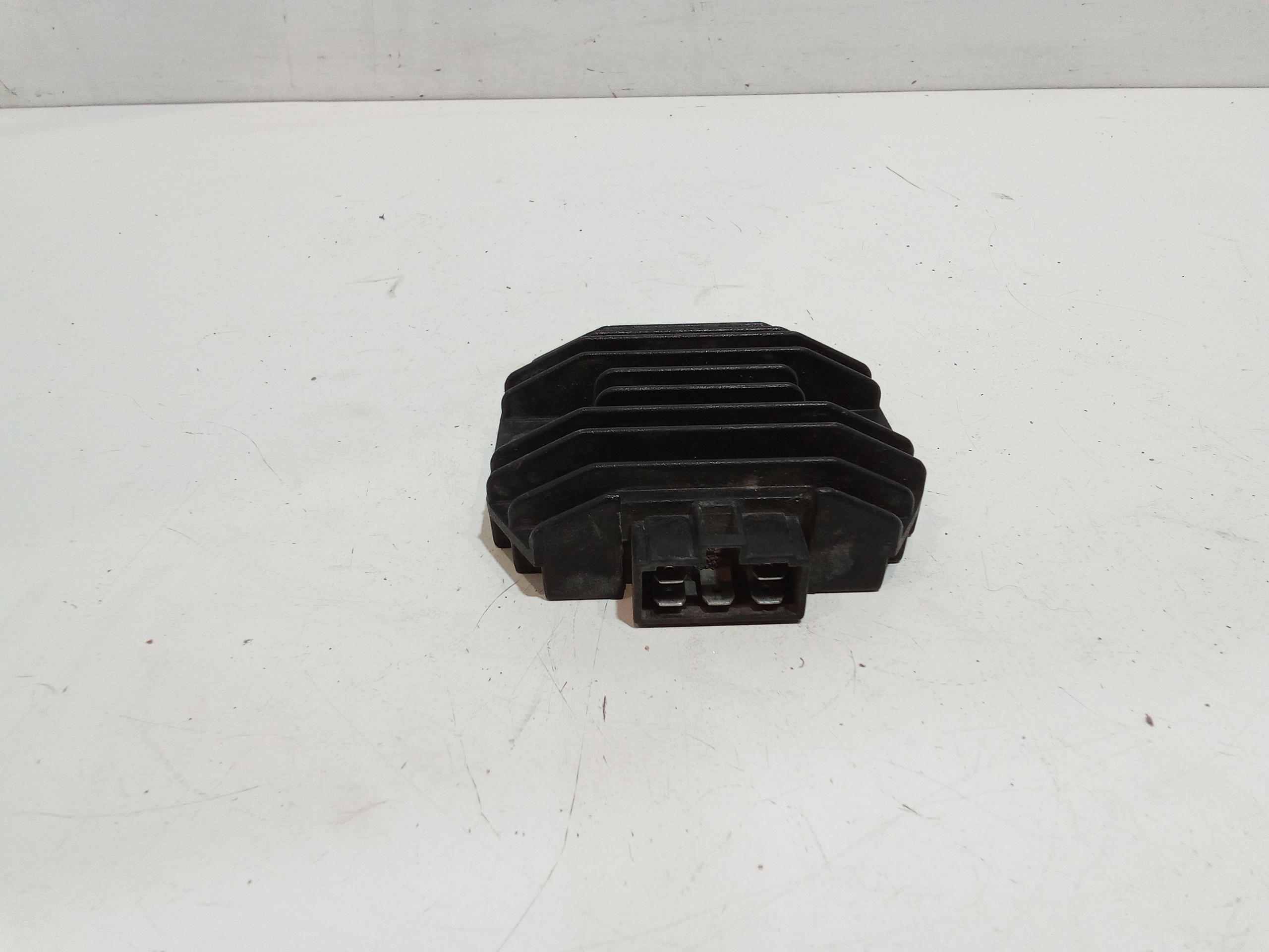 Regolatore Tensione Usato