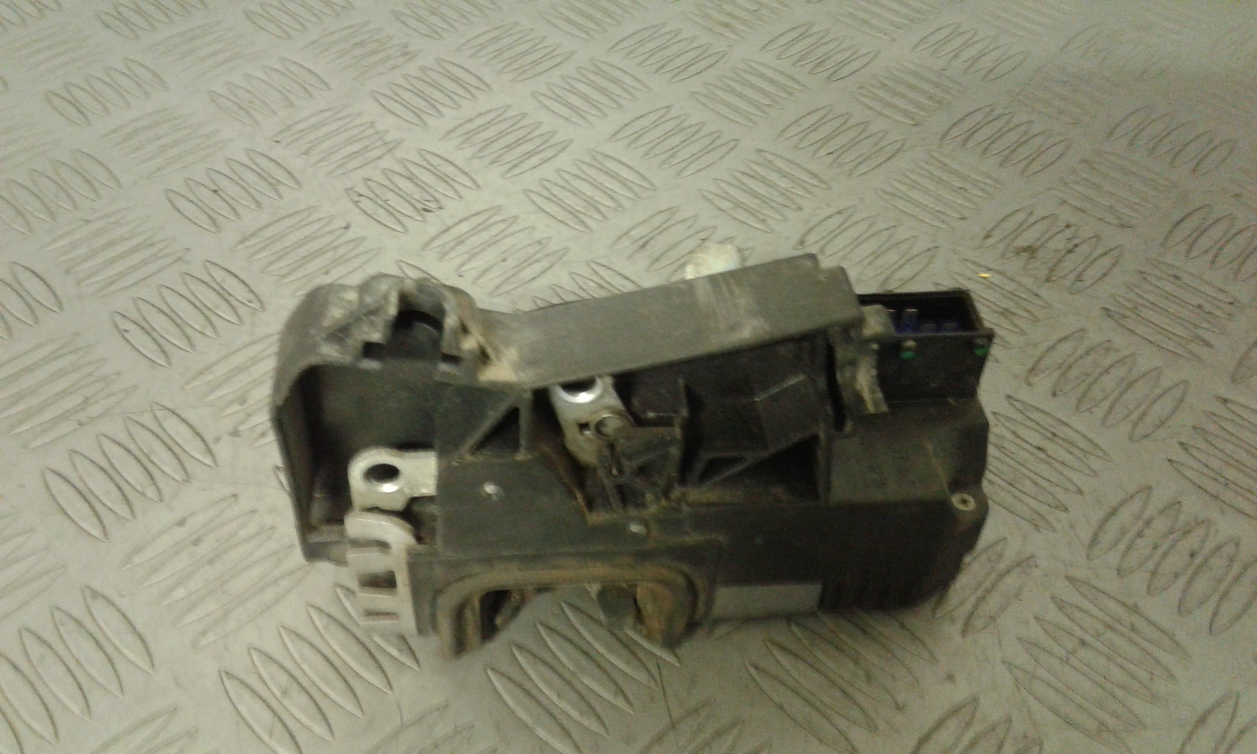 Serratura Porta Ant. Destro 13154792 Usato