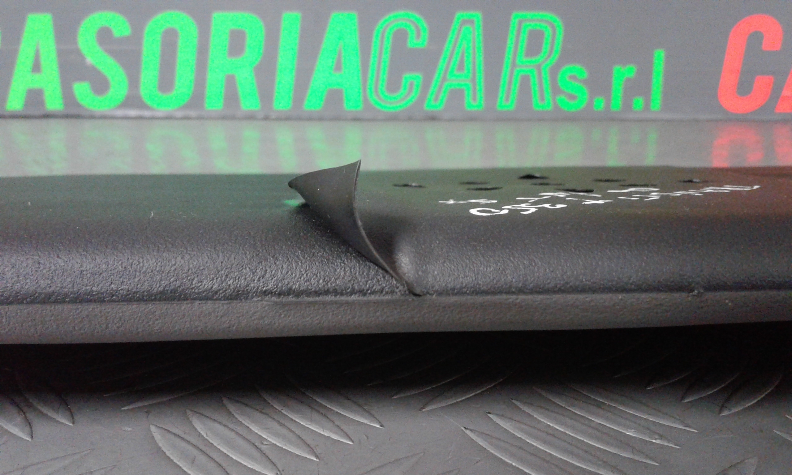 Aletta Parasole Parabrezza Sinistro 4363152 Usato