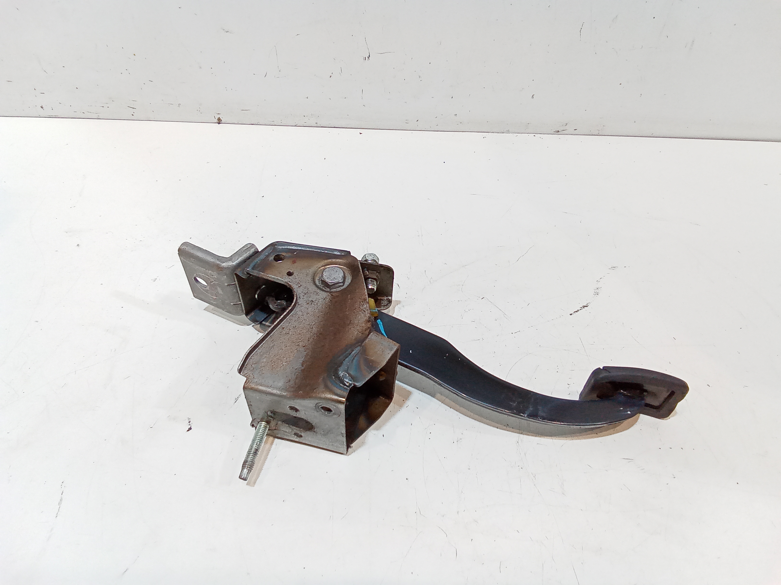 Pedale Freno 328000X020 Usato