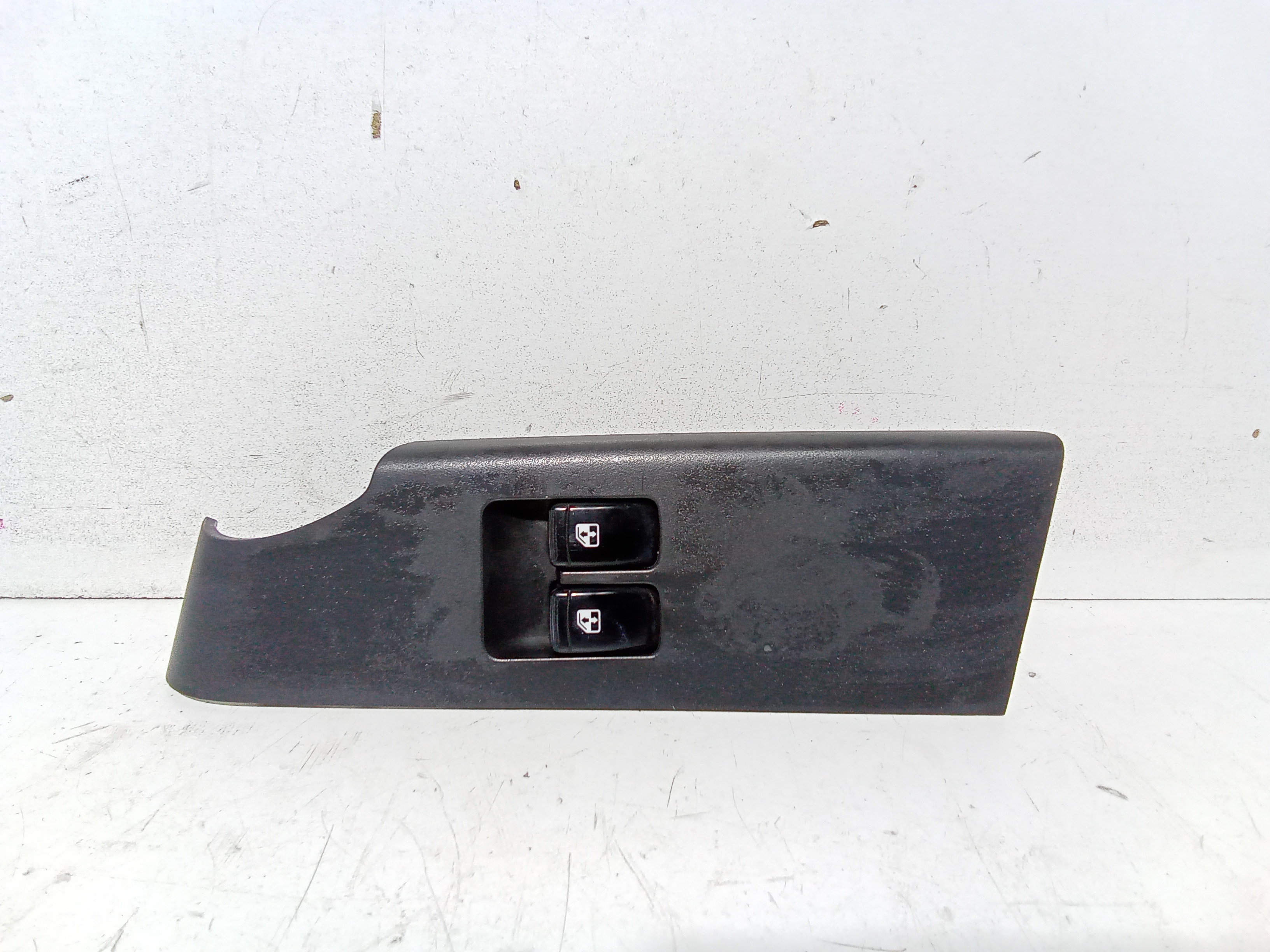 Interruttore Alzacristalli Porta Ant. Sinistro Usato