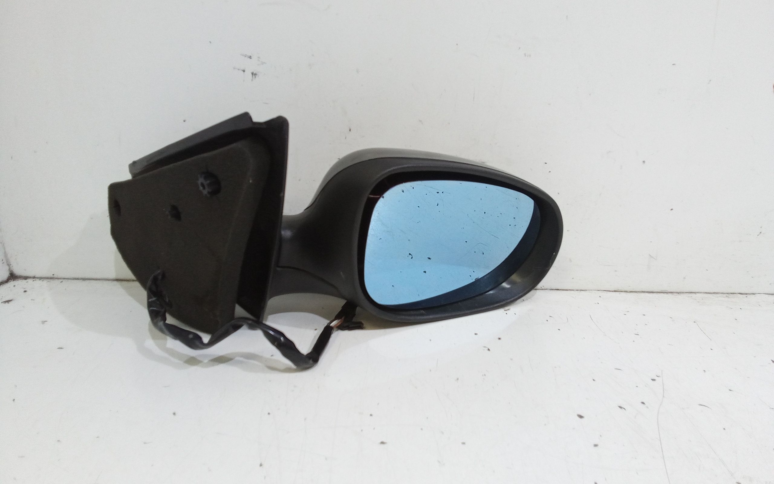 Retrovisore Est. Destro Usato