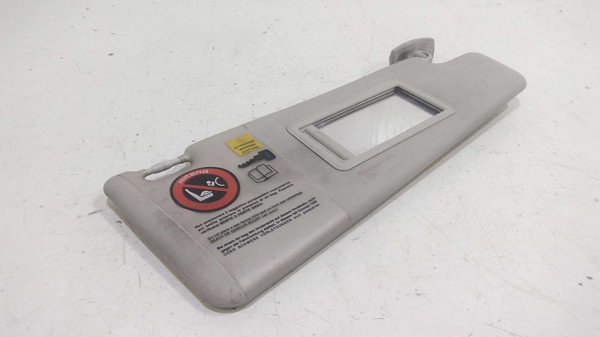 Aletta Parasole Parabrezza Destro 735361684 Usato