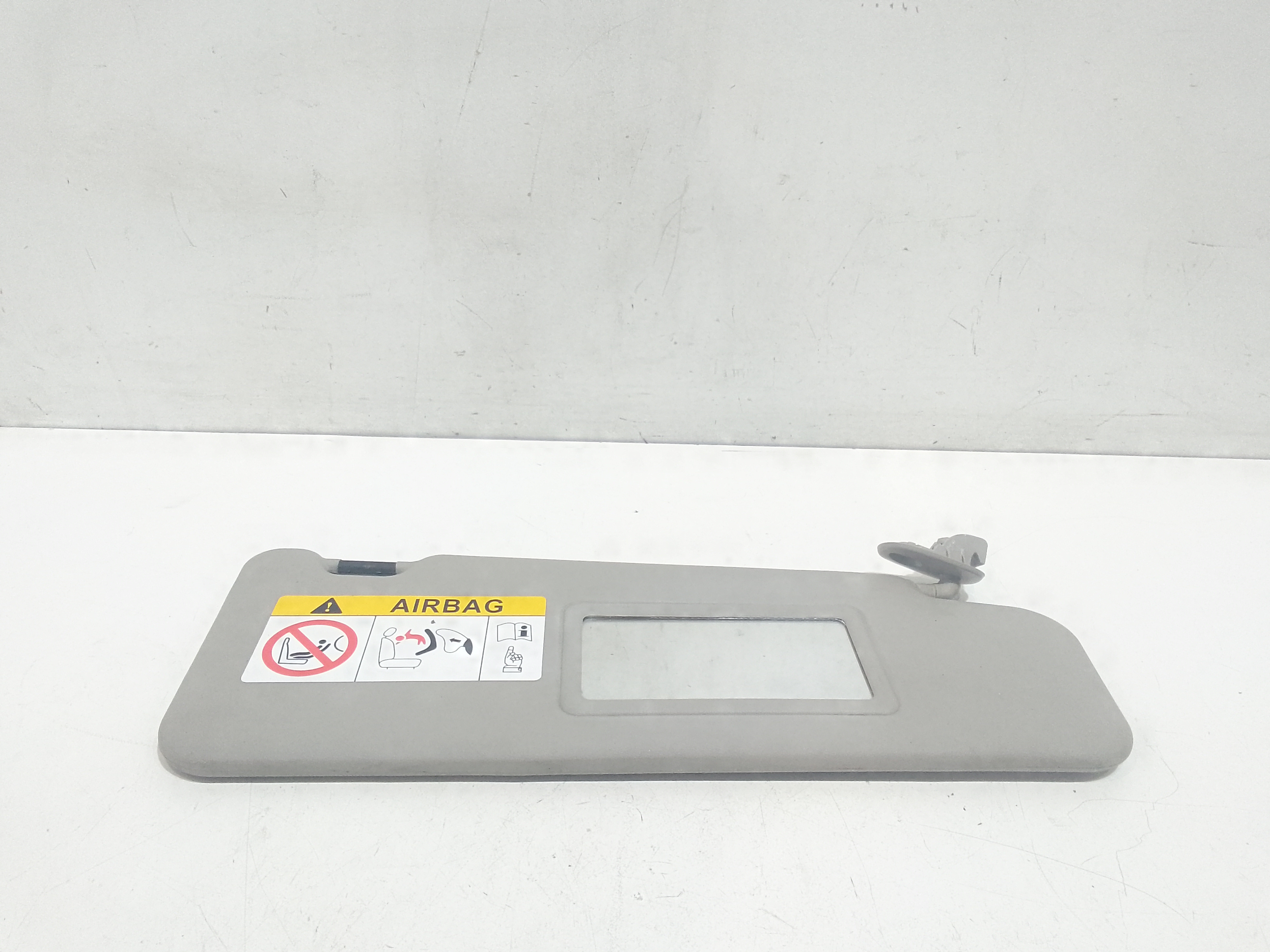 Aletta Parasole Parabrezza Destro 964006322R Usato