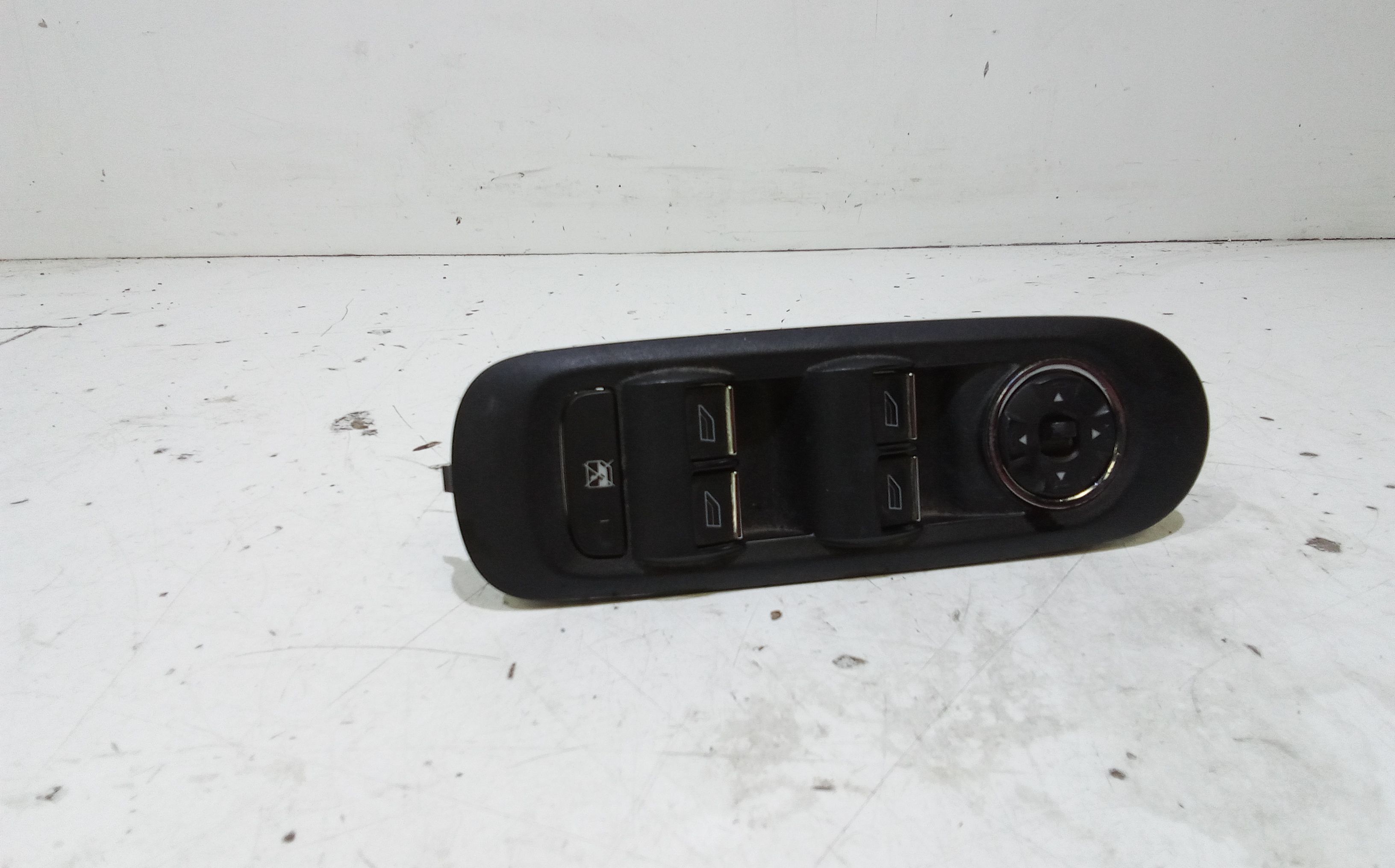 Interruttore Alzacristalli Porta Ant. Sinistro Usato