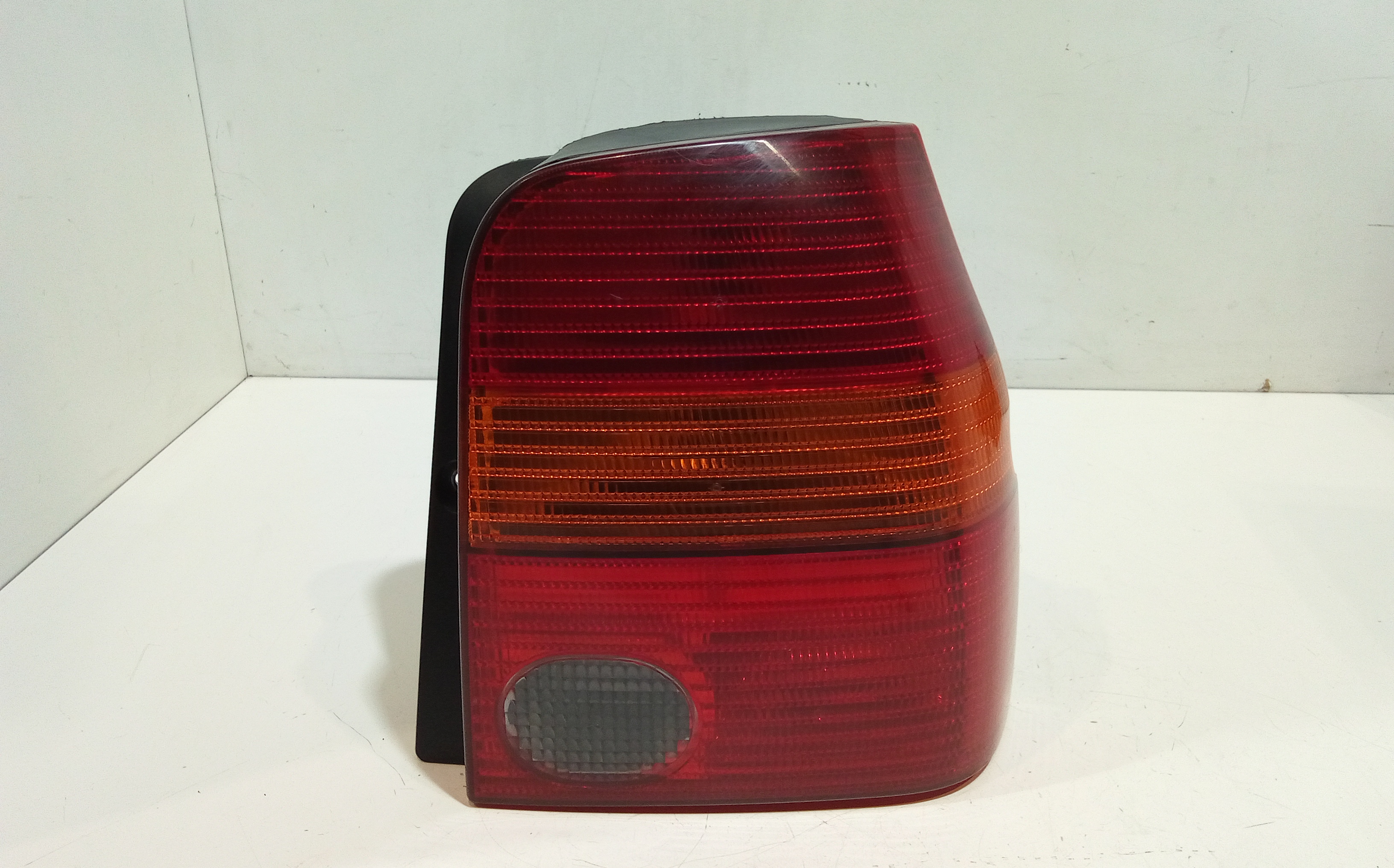 Fanale Post. Destro 6H0945112D Usato