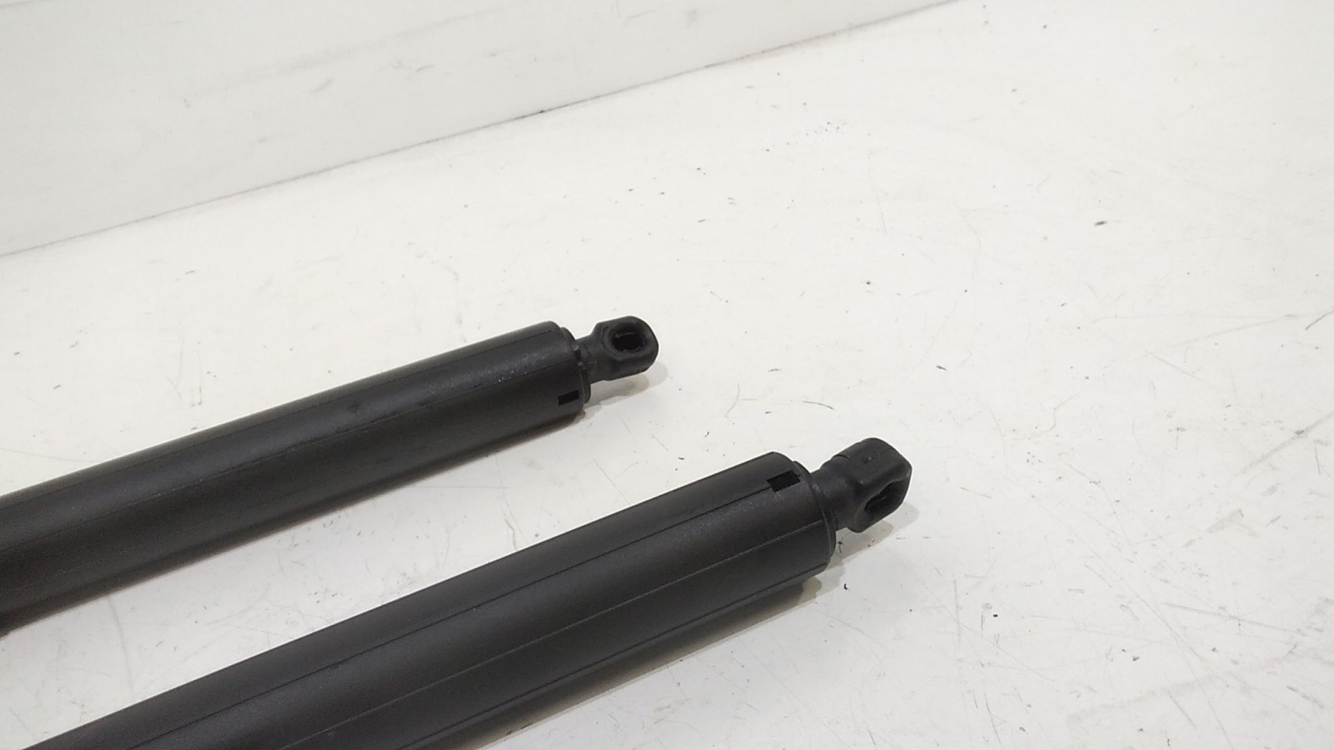 Cerniera Cofano Post. Destro Usato