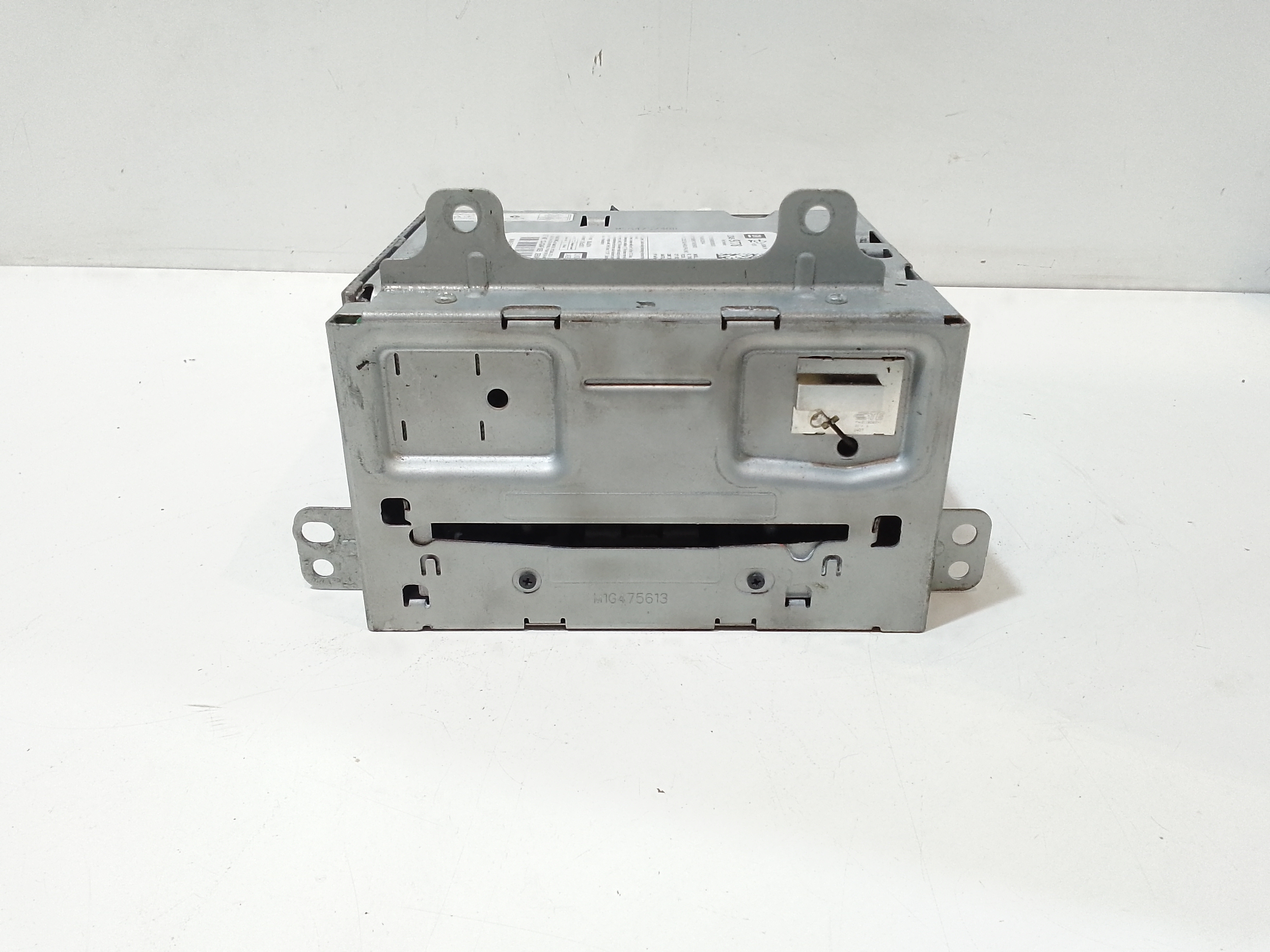 Radio C/sistema Di Navigatore Satellitare Usato