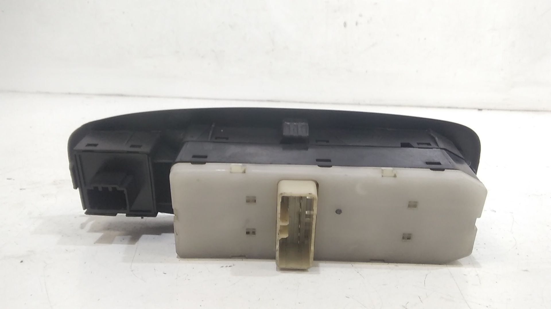 Interruttore Alzacristalli Porta Ant. Sinistro Usato