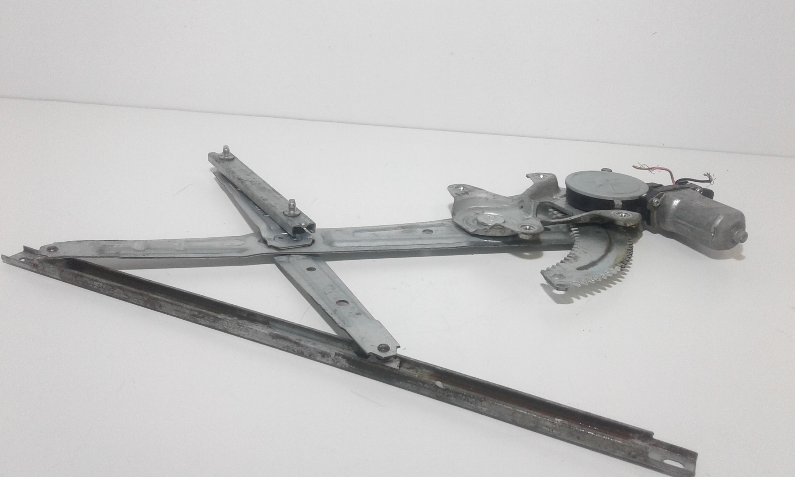 Alzacristallo Porta Ant. Destro Usato