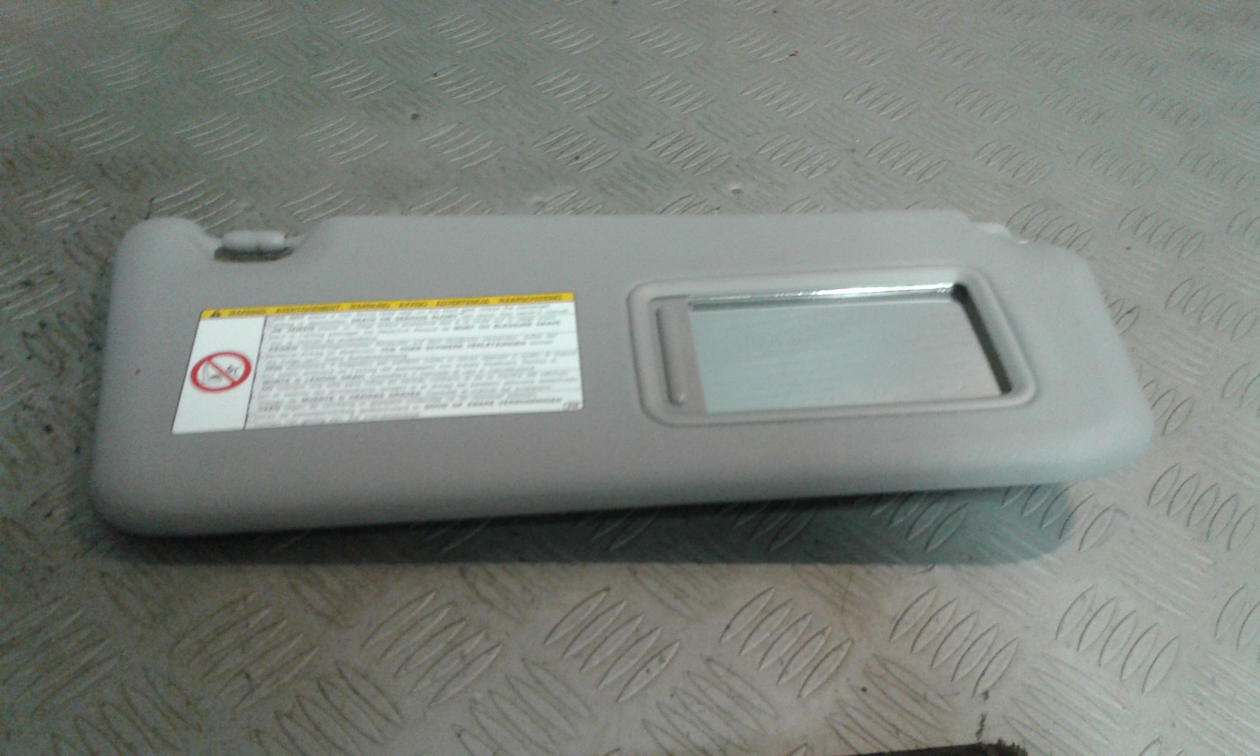 Aletta Parasole Parabrezza Destro 7431074010B0 Usato