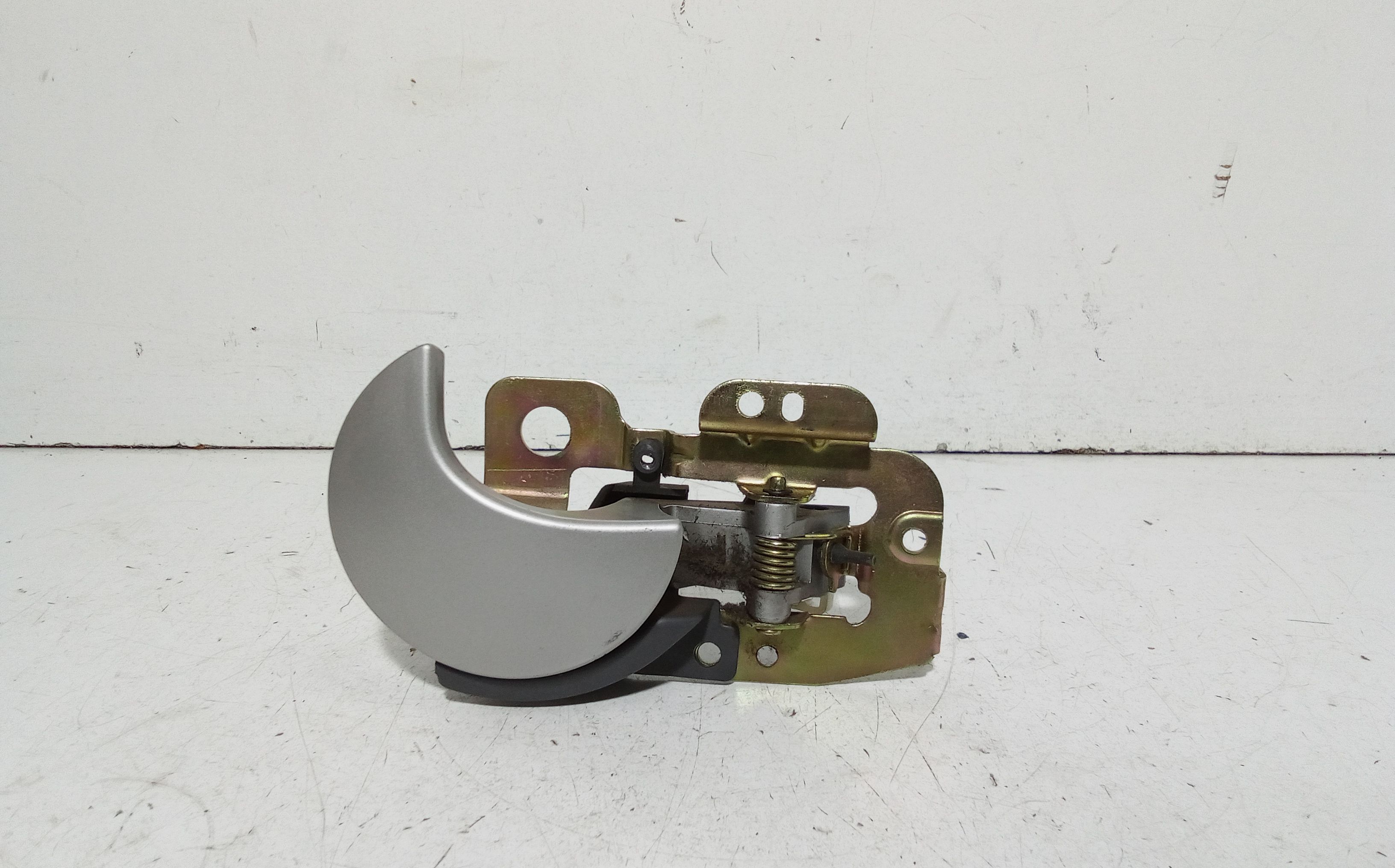 Maniglia Int. Apertura Porta Post. Destro 741050067 Usato