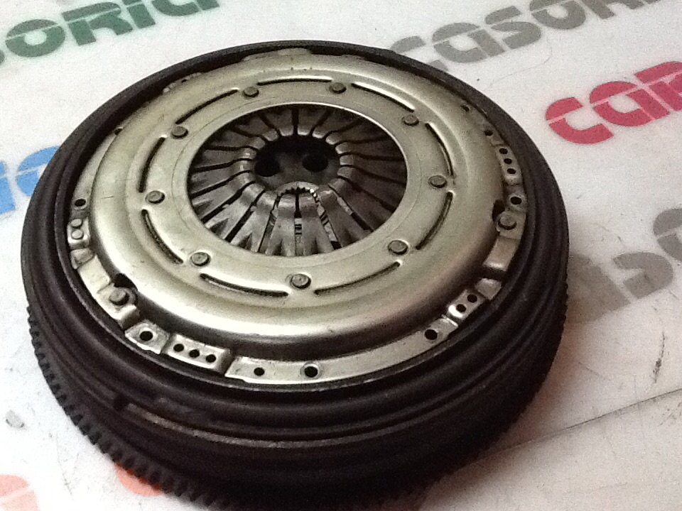 Kit Frizione E Volano Usato