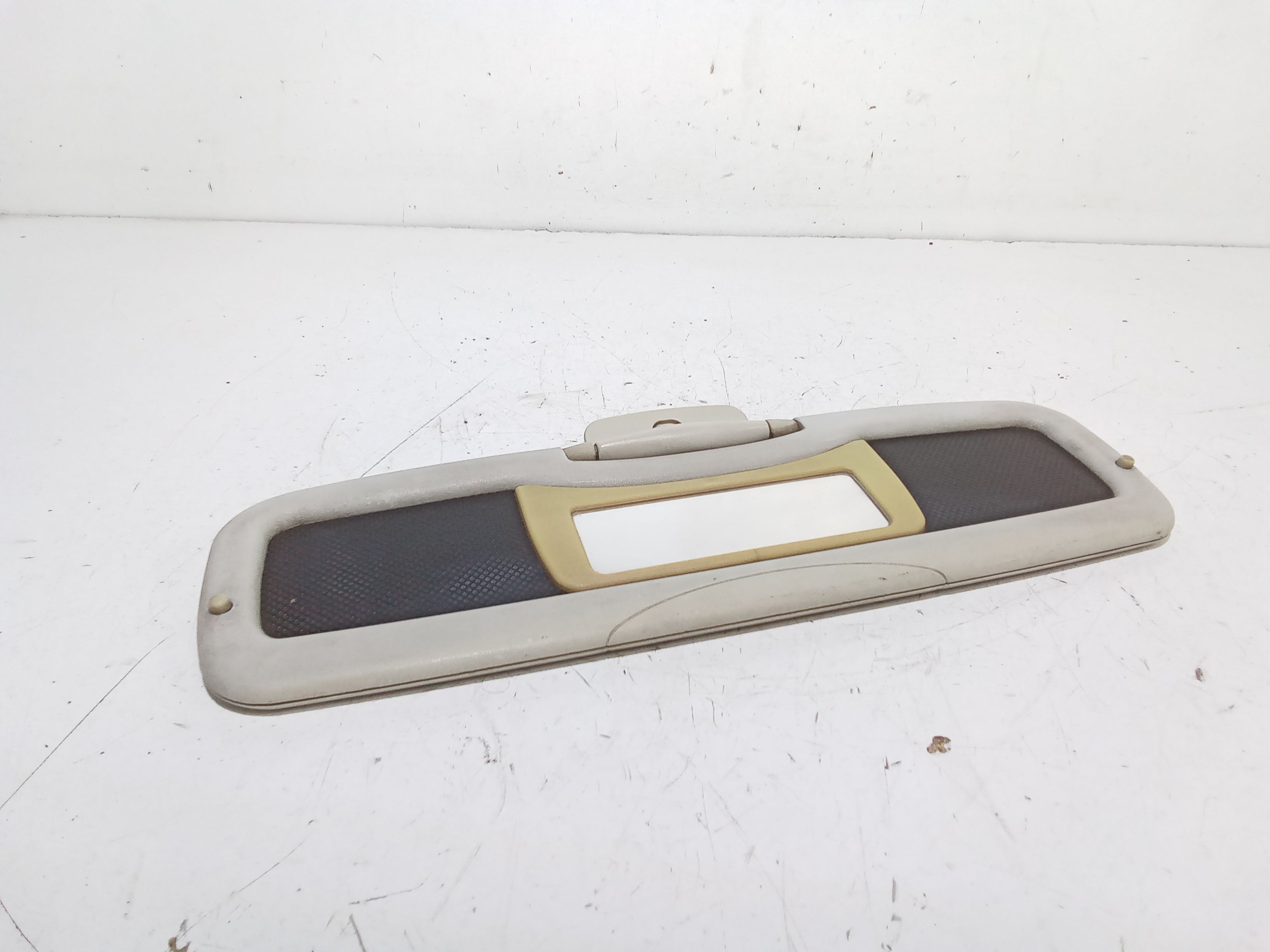 Aletta Parasole Parabrezza Destro Q0000706V009C24A00 Usato