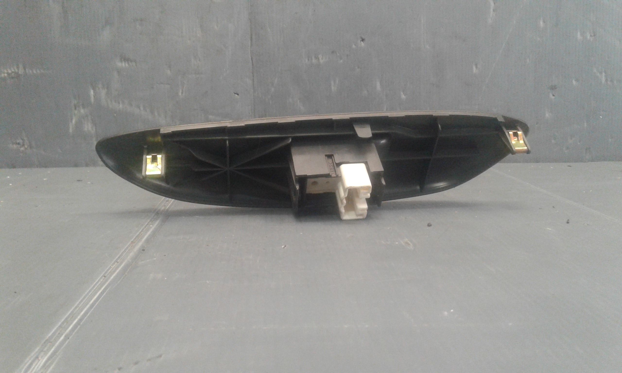 Interruttore Alzacristalli Porta Ant. Destro 848100D010 Usato