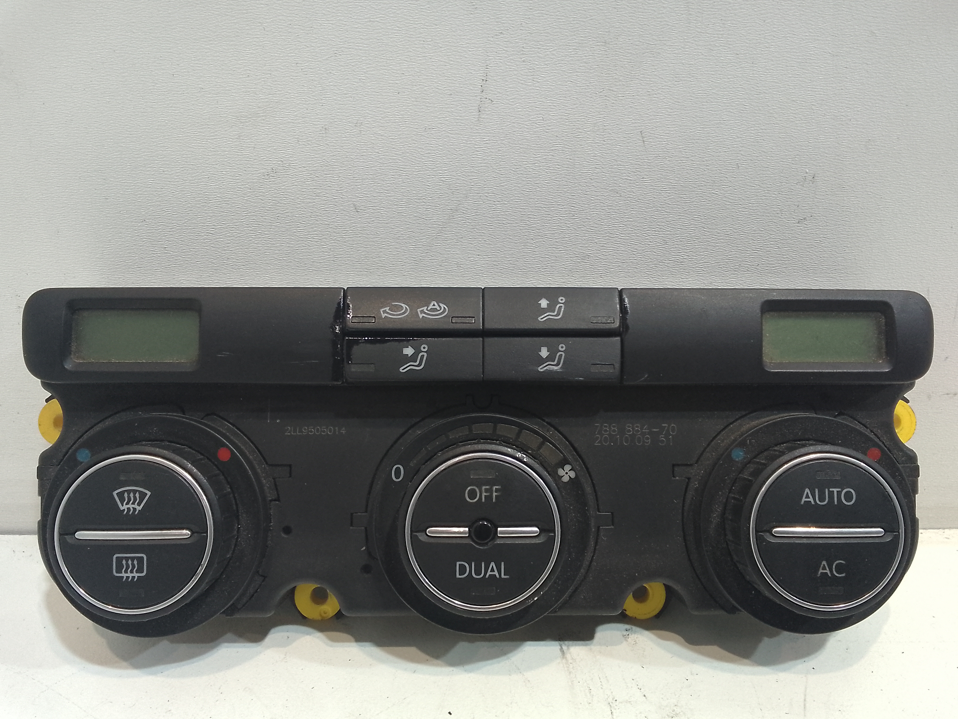 Blocco Comando Climatizzazione 1K0819047CHWHS Usato